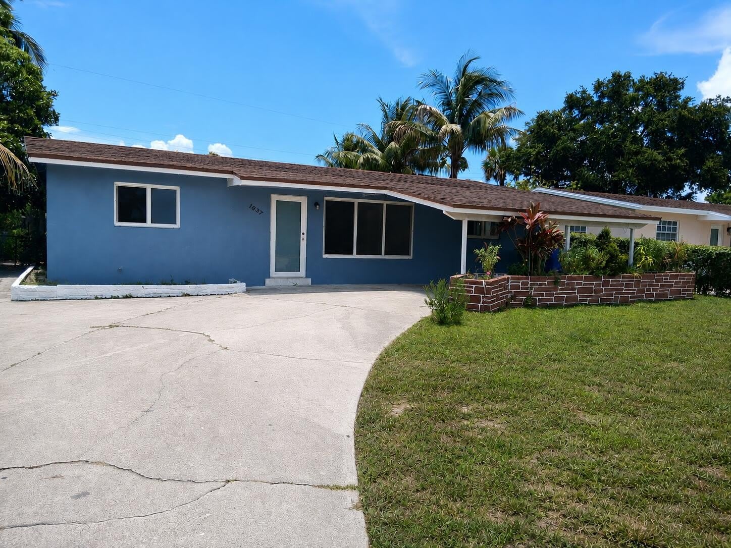 1837 Gardenia Road – photo 1 of 11