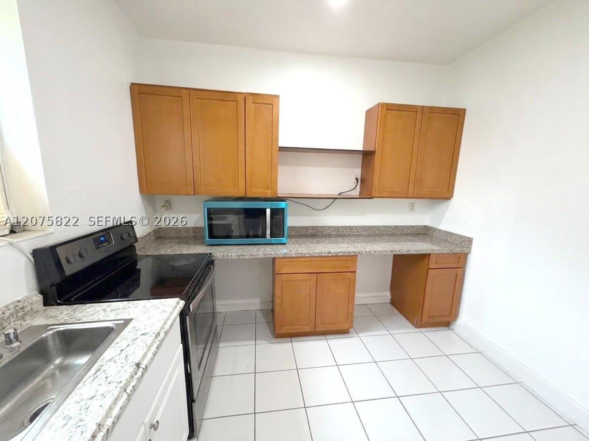 601 Ne 180Th St – photo 1