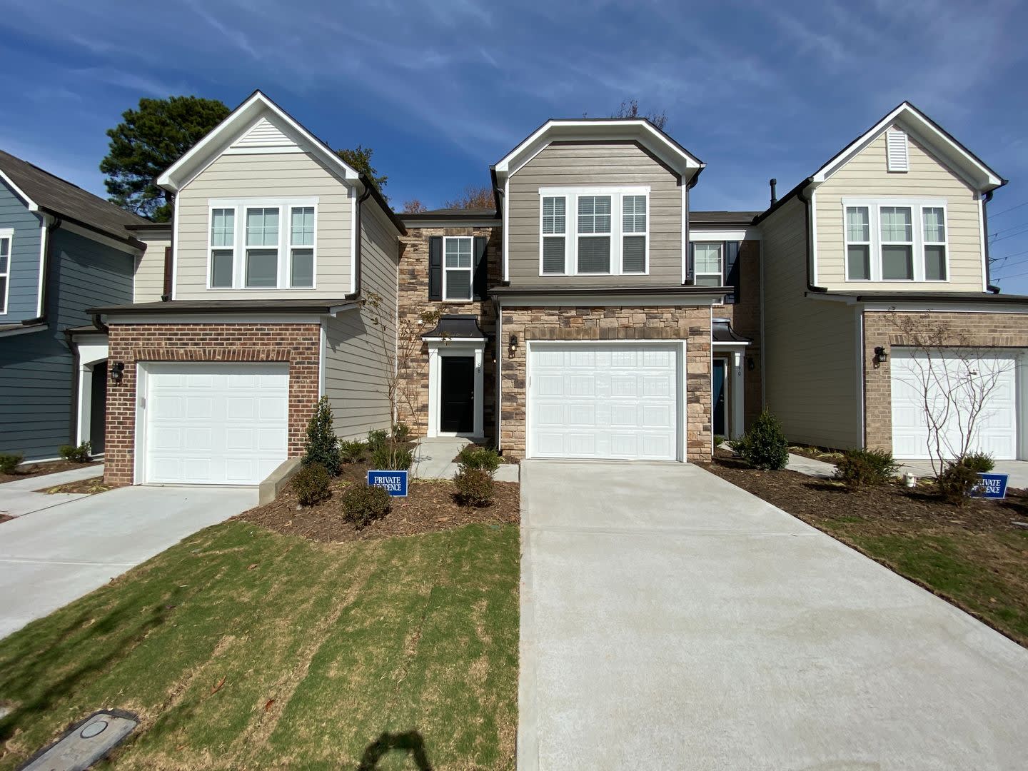 Room in 3 Bedroom Townhome at Whitesell Way – photo 1 of 33