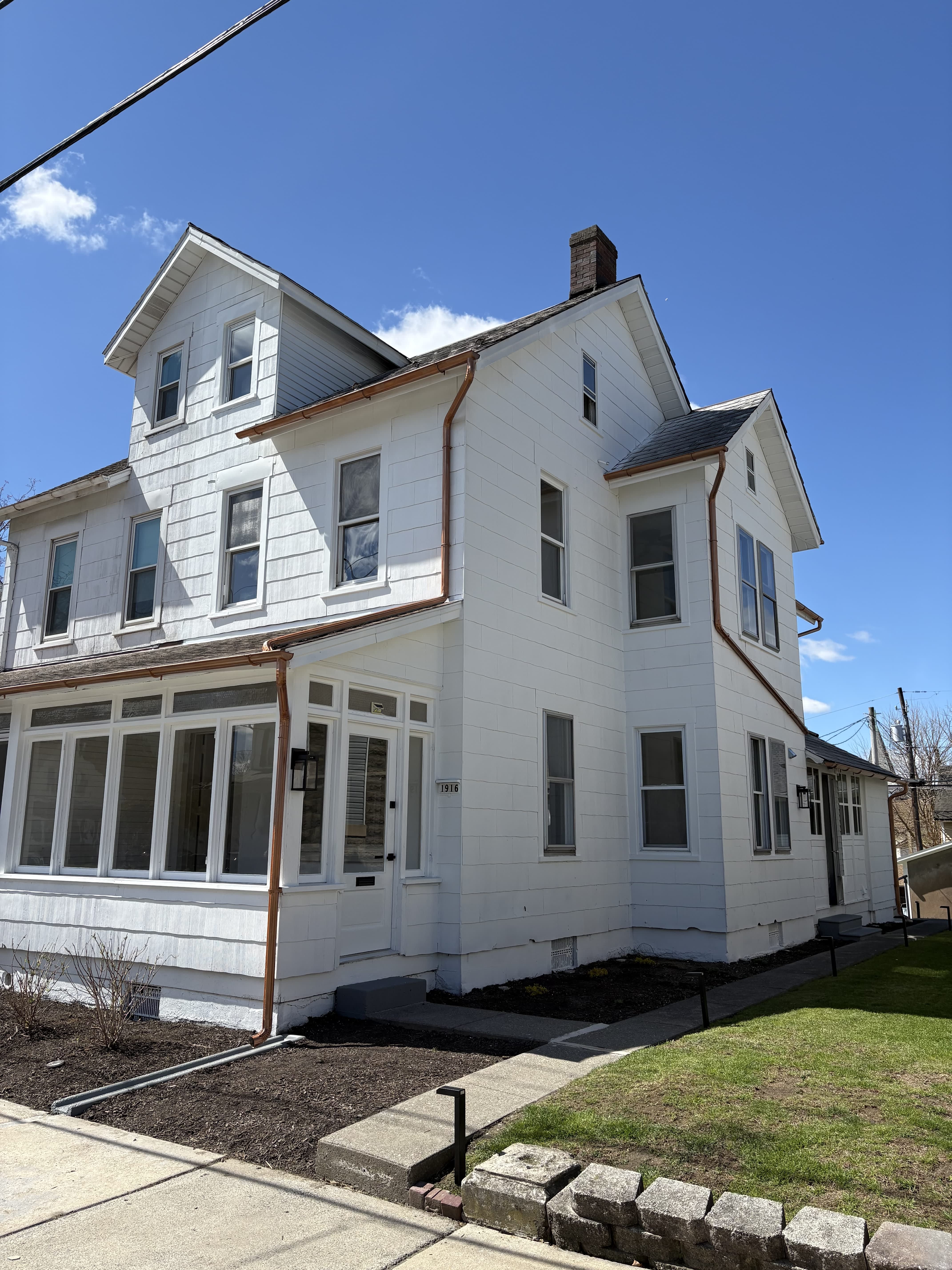 1916 Washington Ave – photo 1 of 39