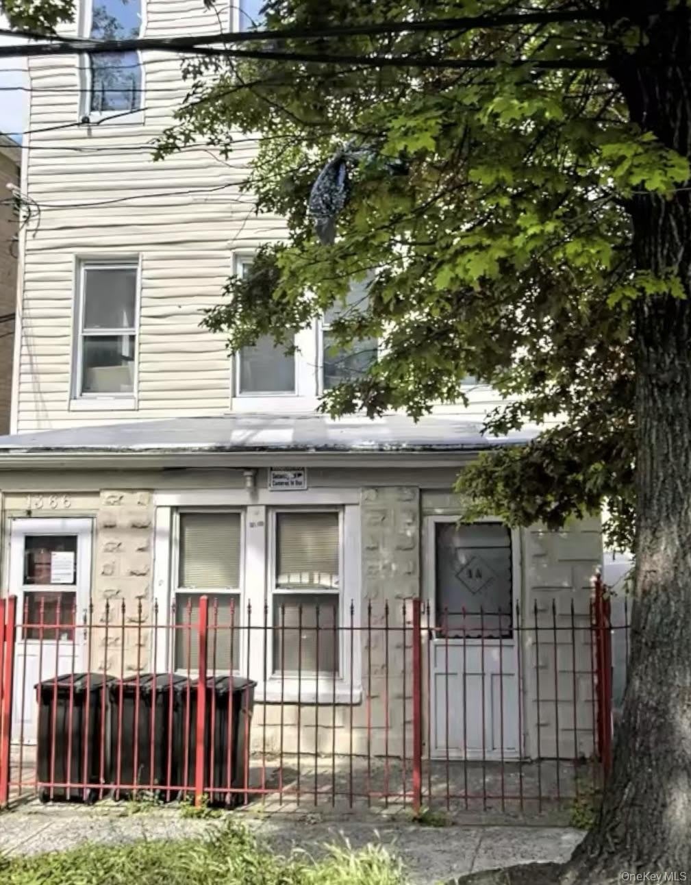 1366 Balcom Avenue – photo 1
