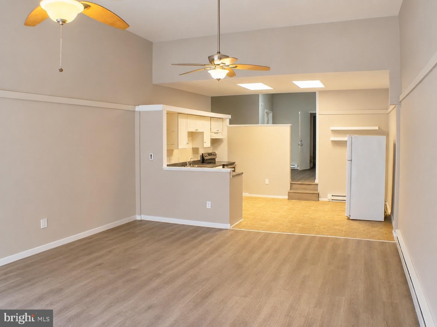 621 W MARKET Street – photo 1 of 6