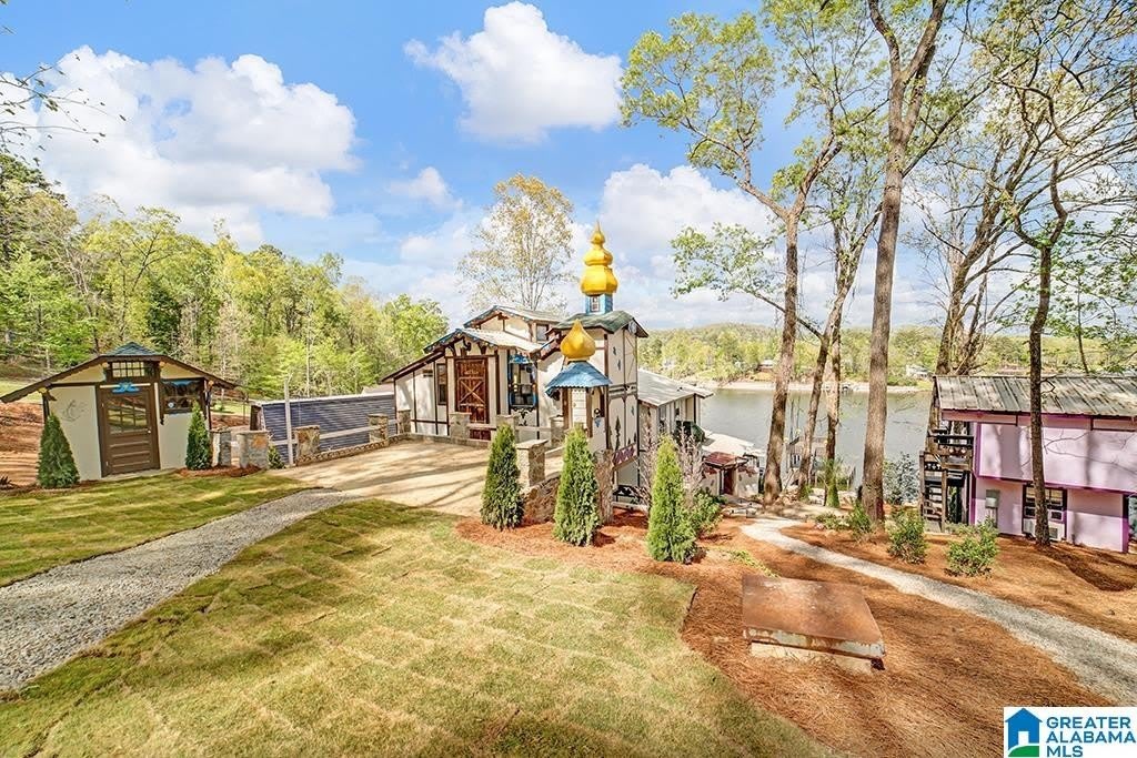 1298 DAVIS ACRES DRIVE – photo 1 of 56