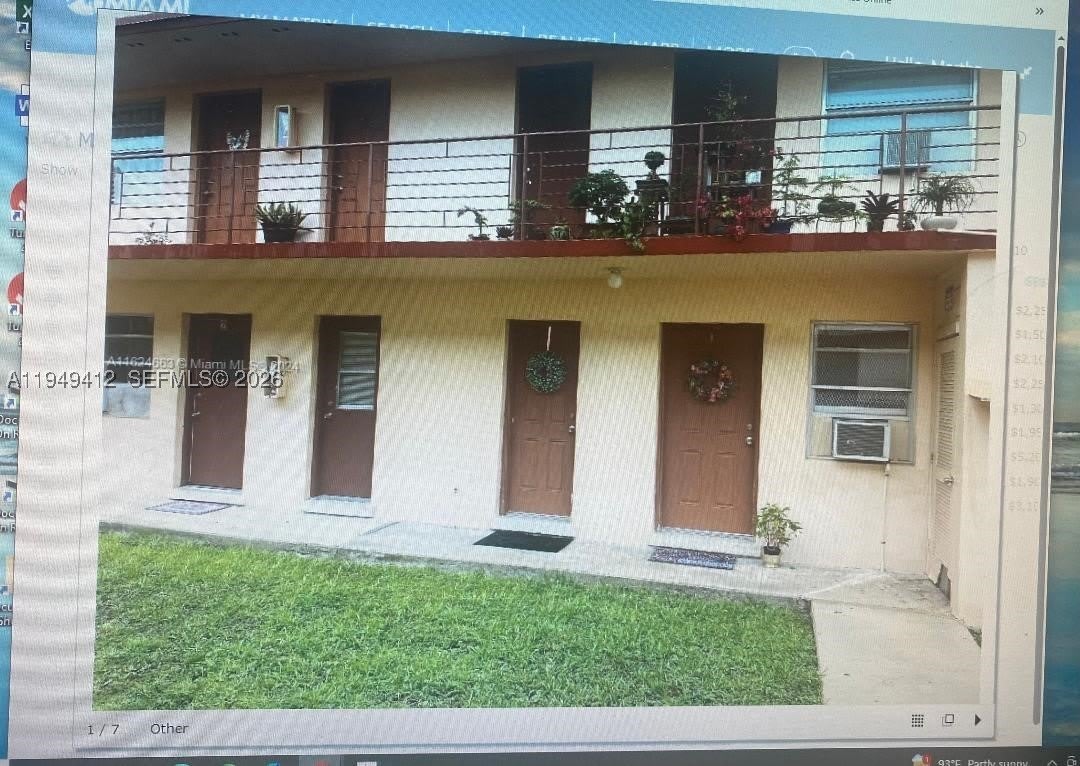 626 NE 61st St – photo 1