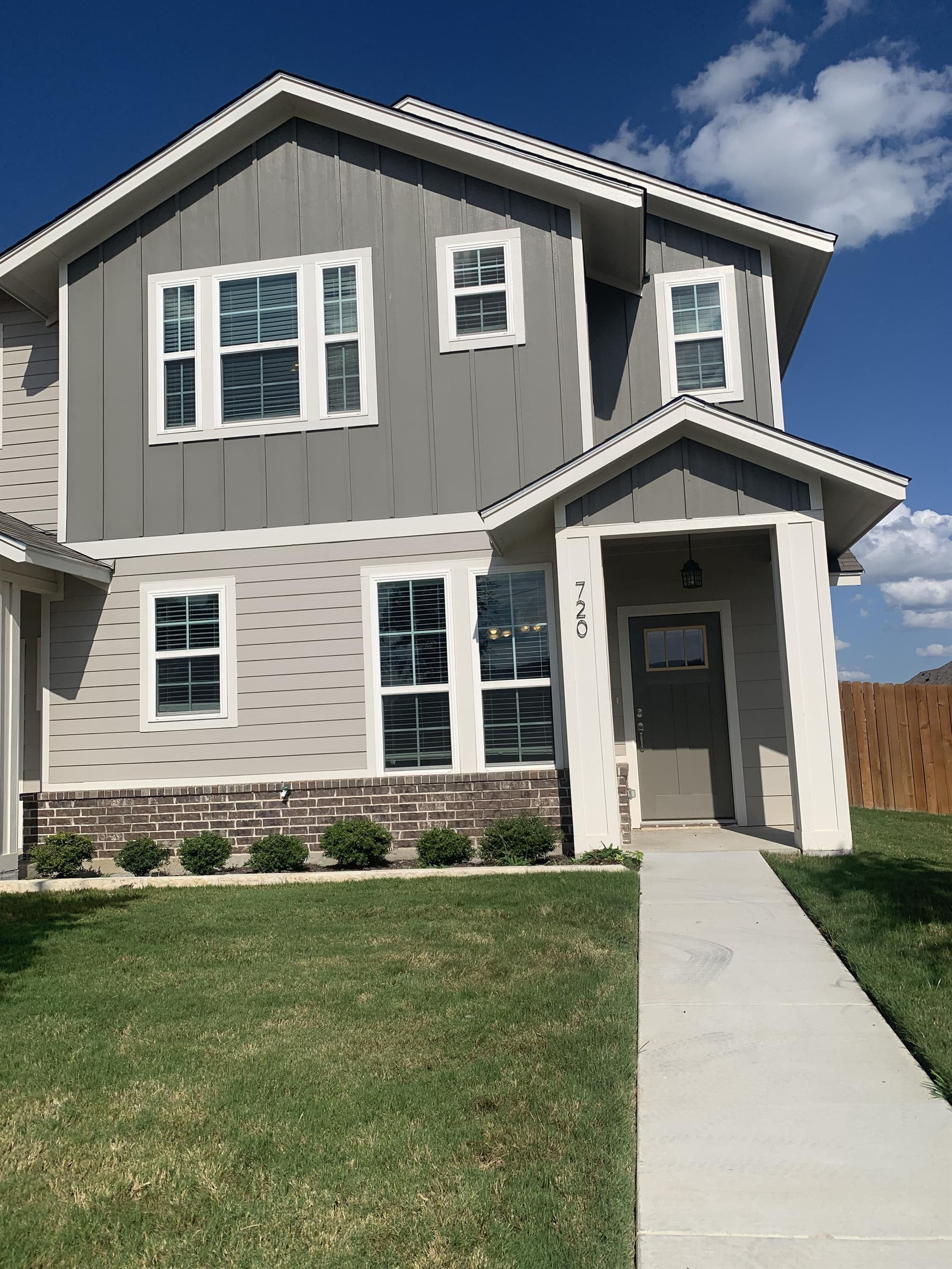 720 Westfield Boulevard – photo 1