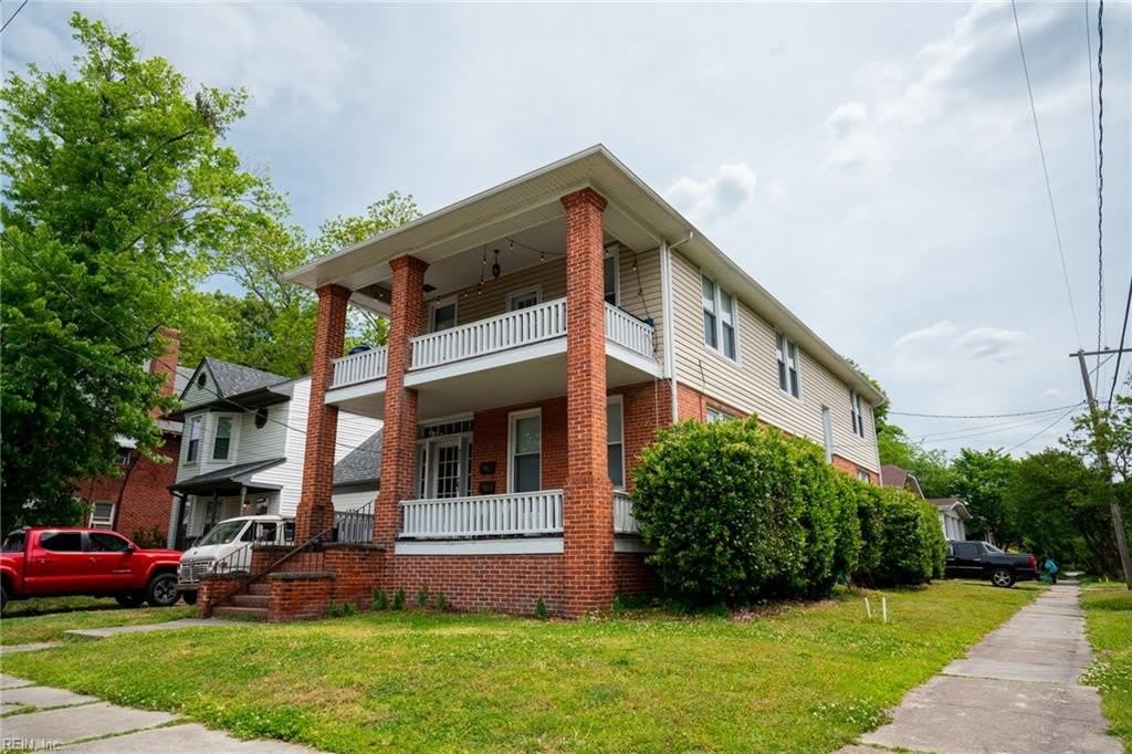 4500 Newport Avenue – photo 1 of 30