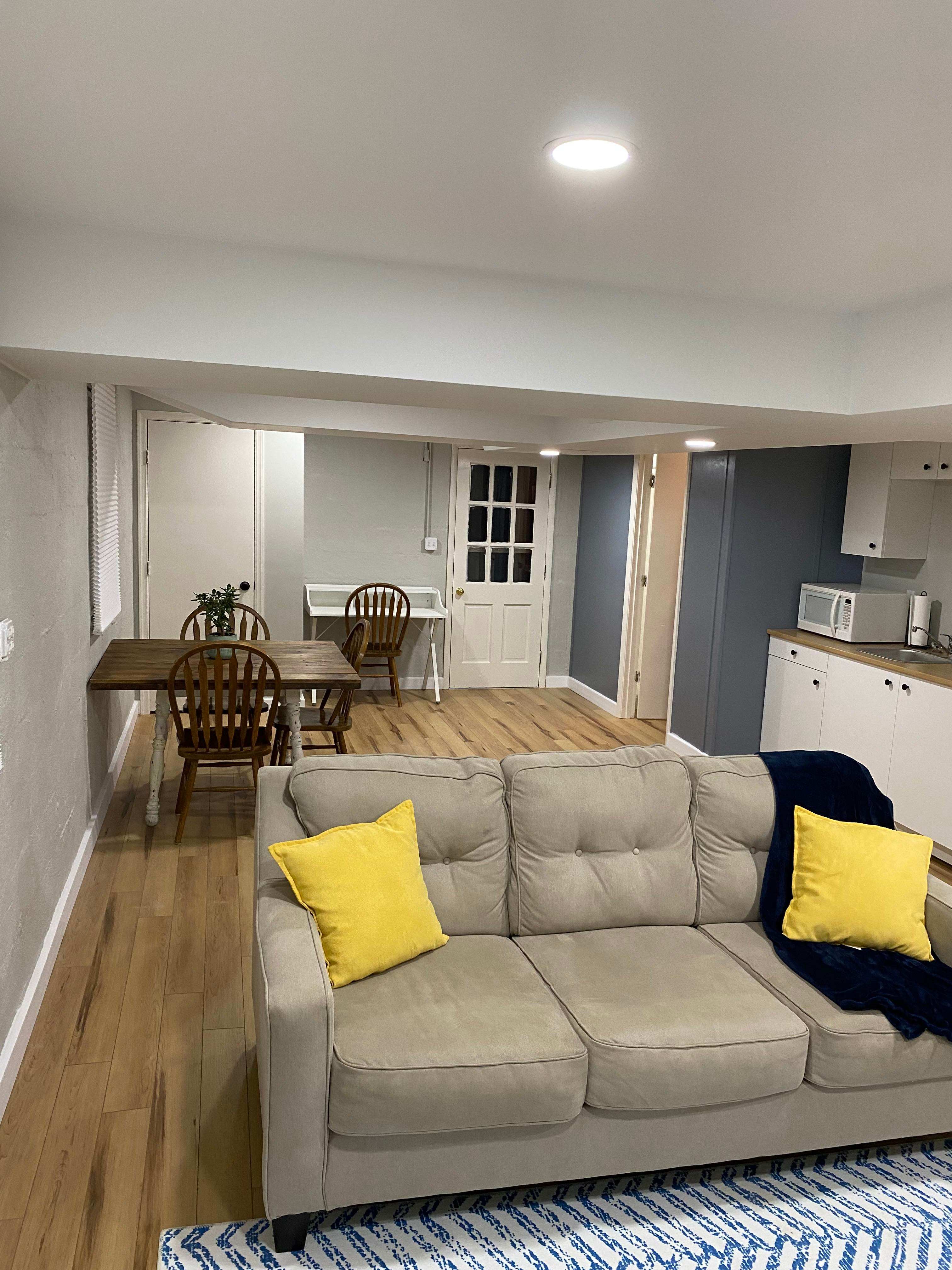 261 Oakland Circle – photo 1 of 10