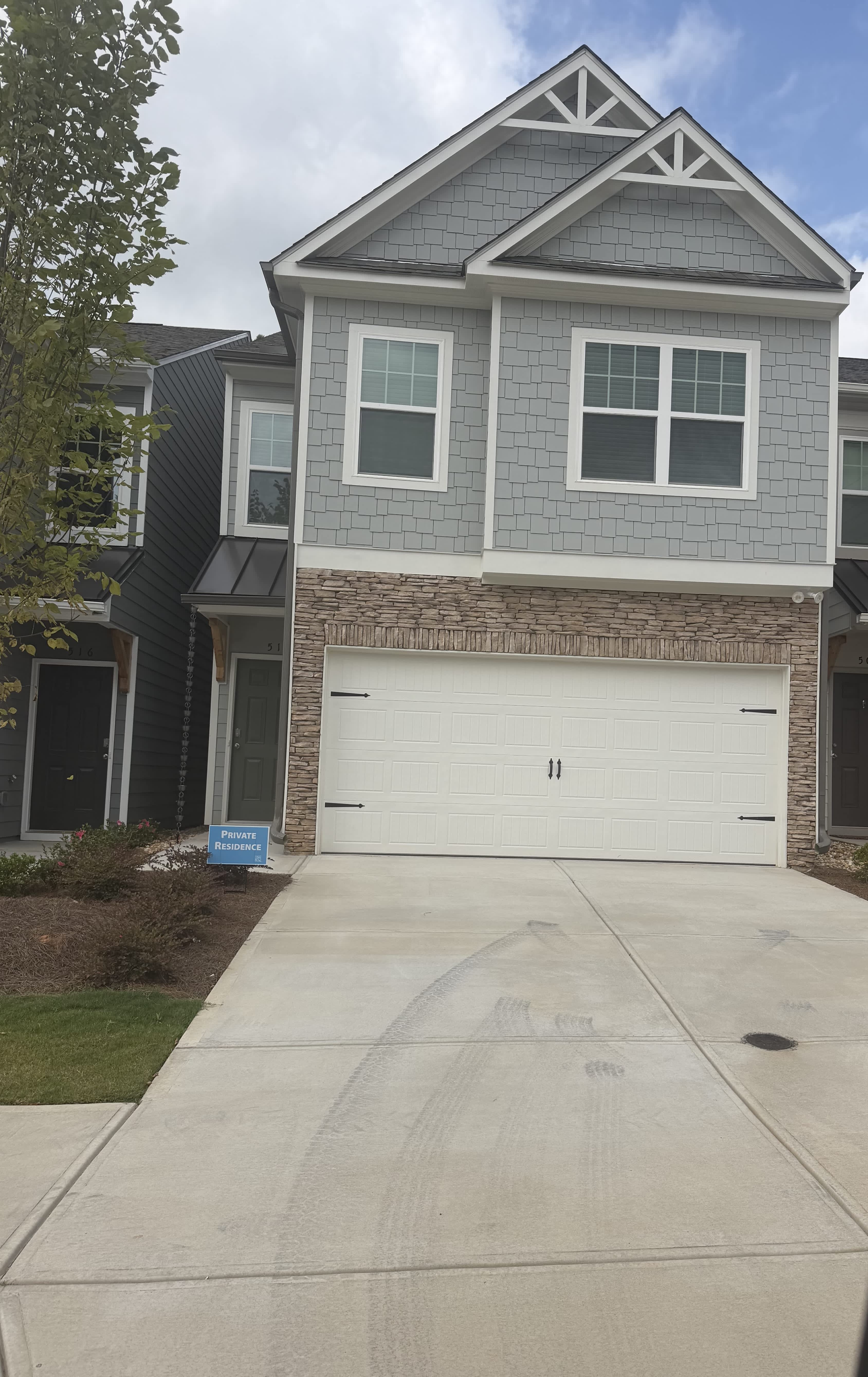 512 Hayes Lane – photo 1