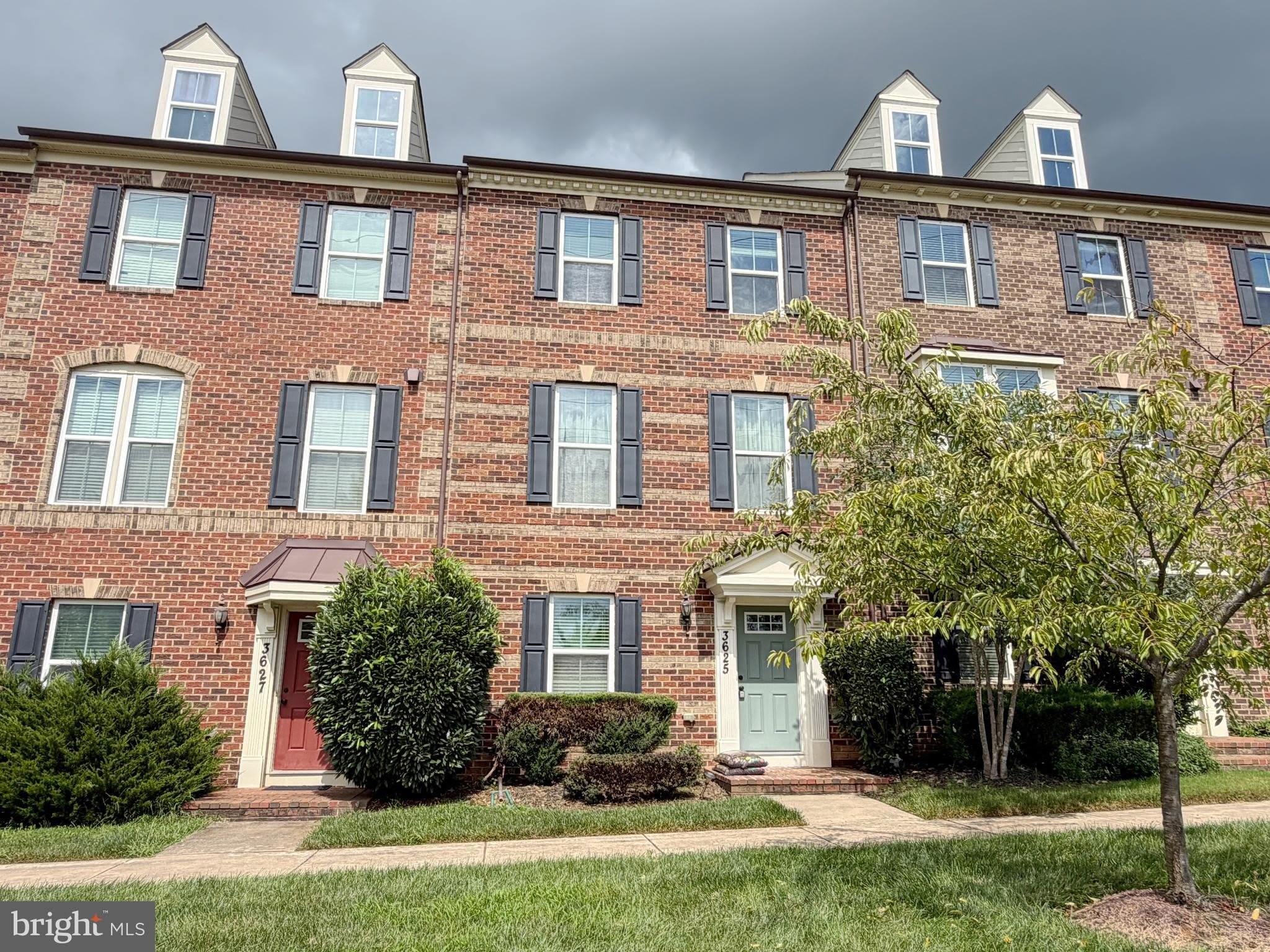 3625 URBANA Pike – photo 1 of 27