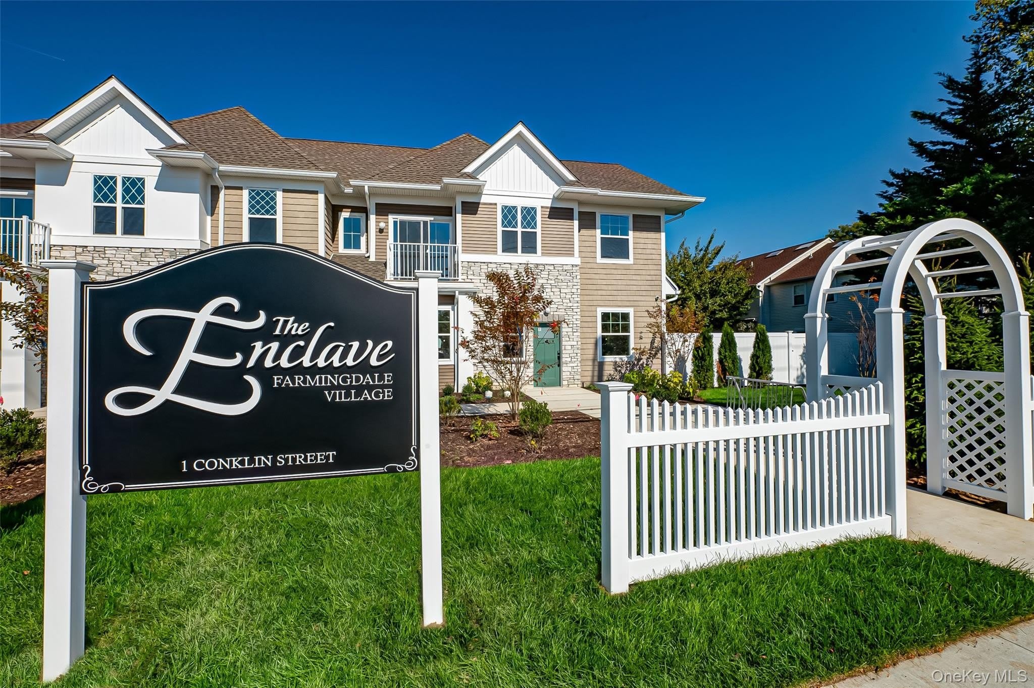 1 Conklin Street – photo 1 of 14