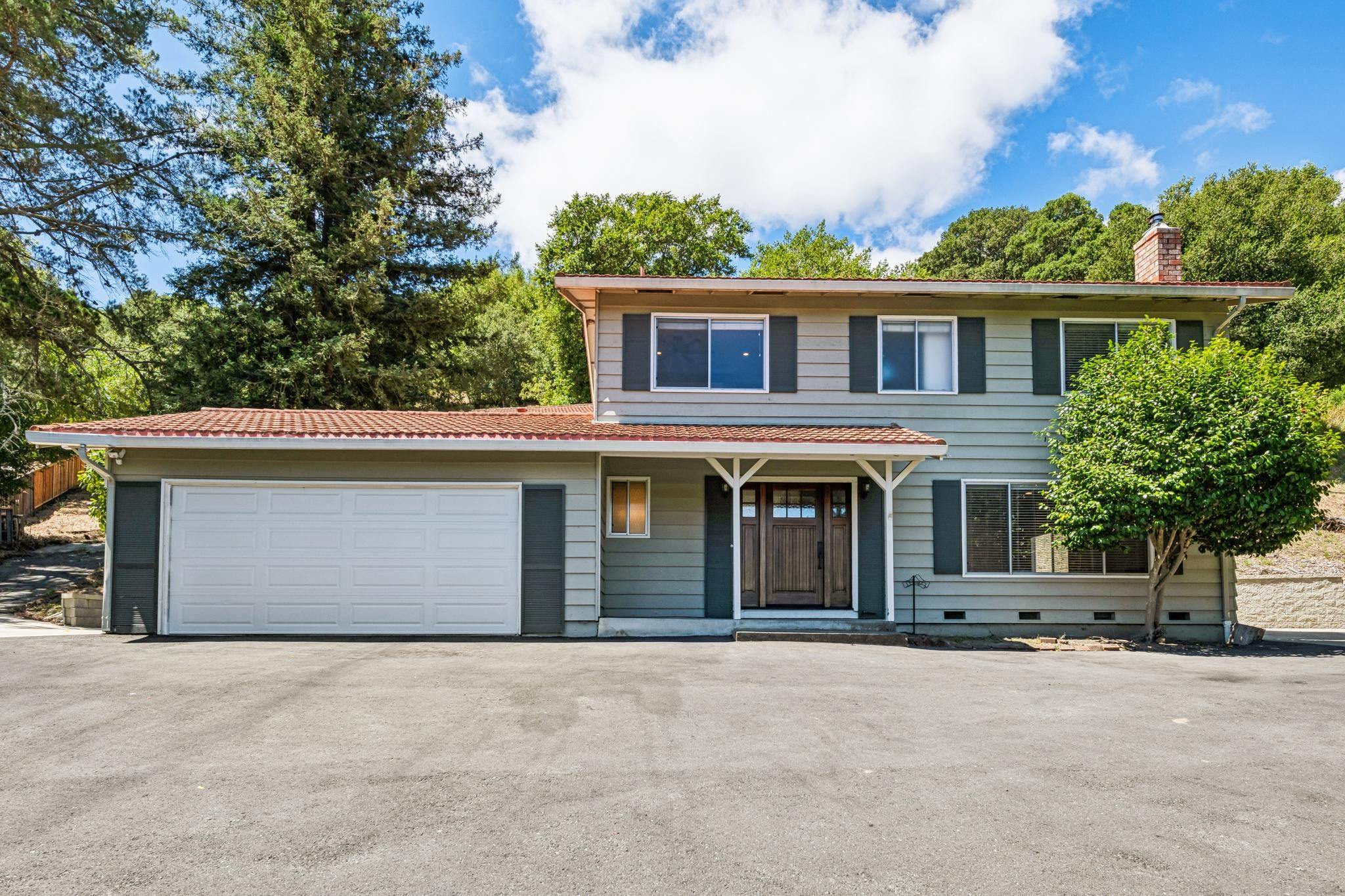486 Butterfield Place – photo 1 of 13