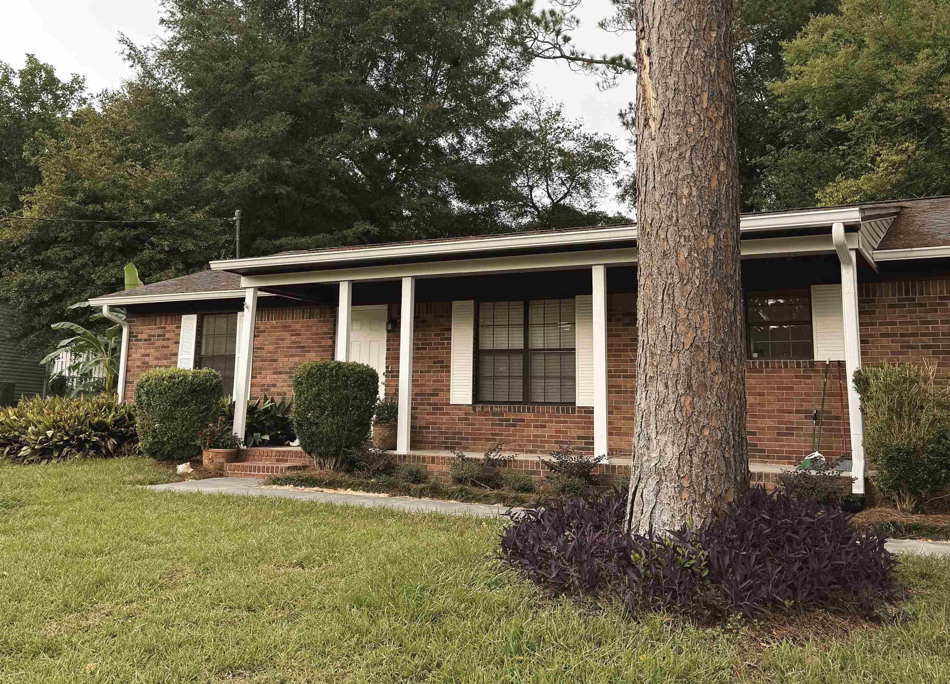 4728 Pimlico Drive – photo 1