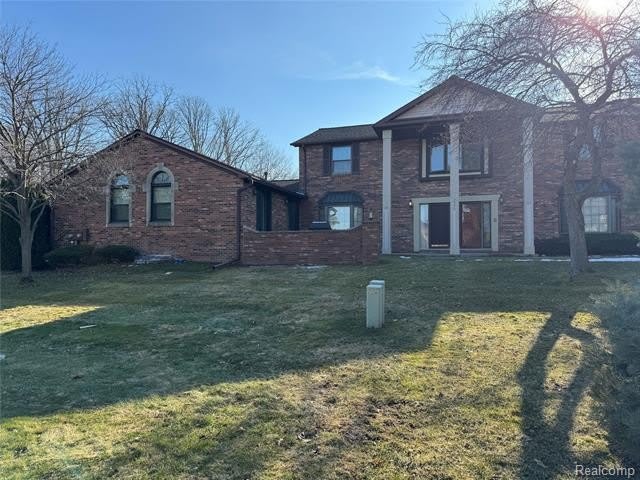 2346 London Bridge Drive – photo 1 of 24