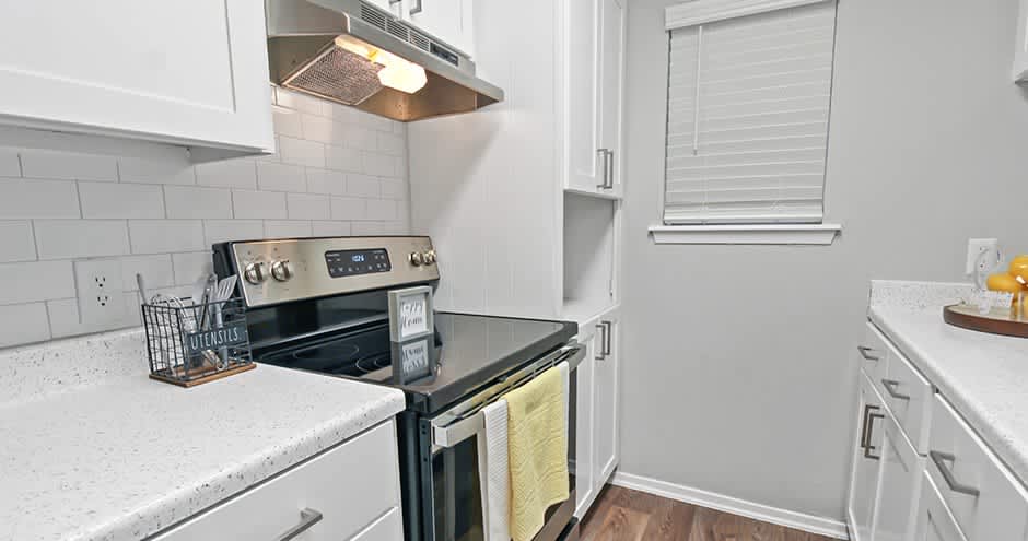 Hollytree Apartments – photo 1