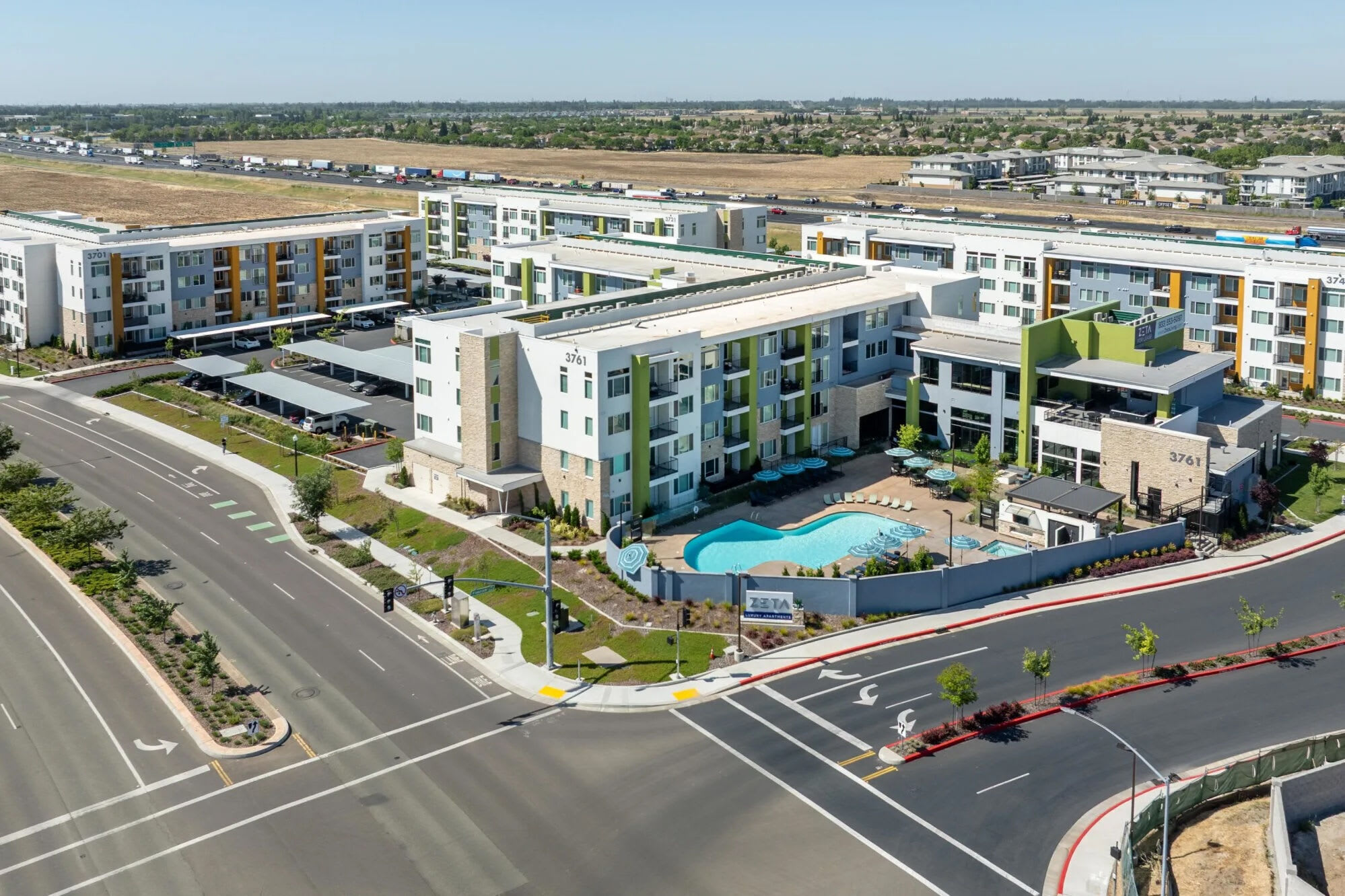 Zeta Apartments – photo 1