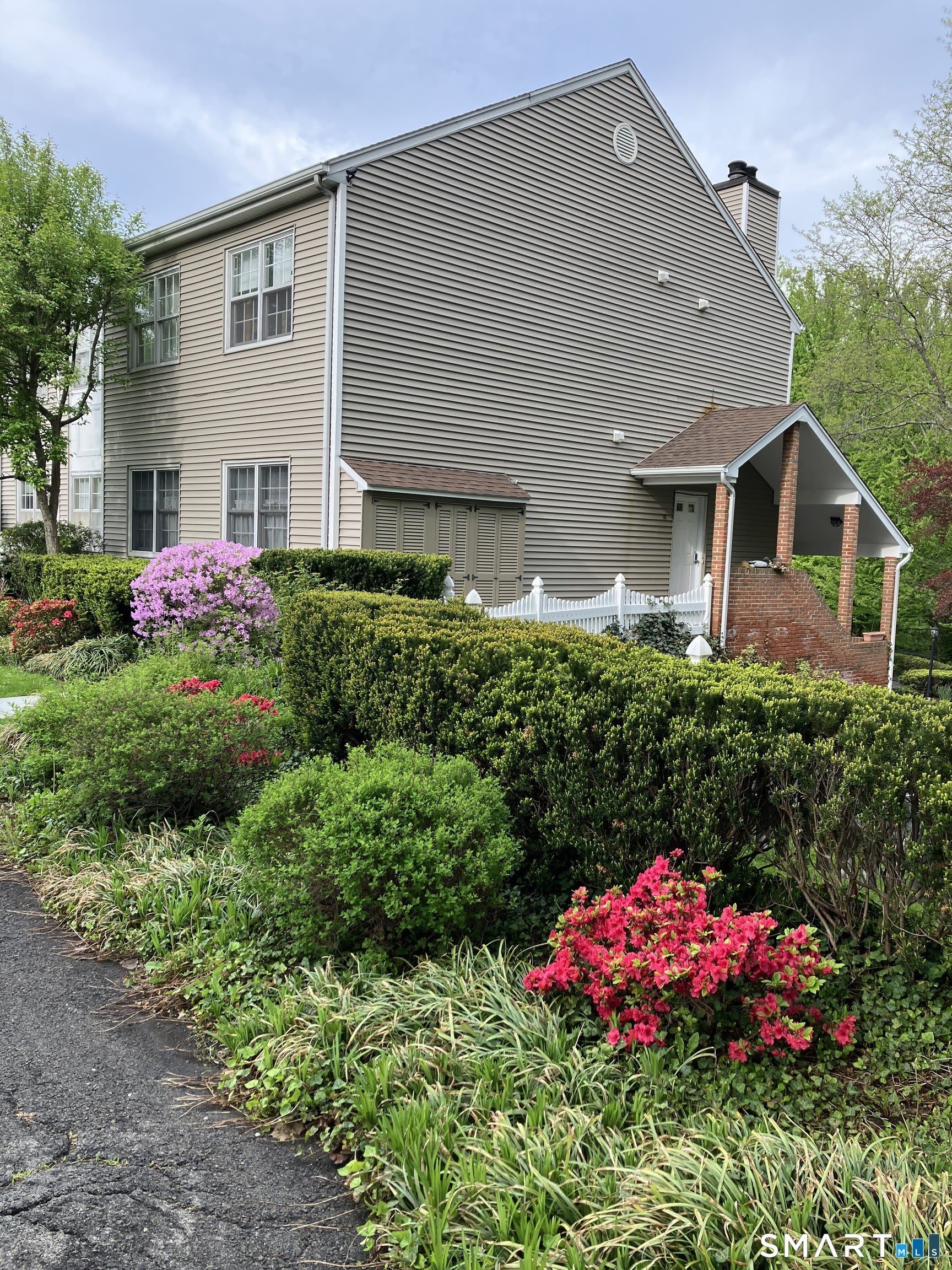 51 Old Kings Highway – photo 1 of 28