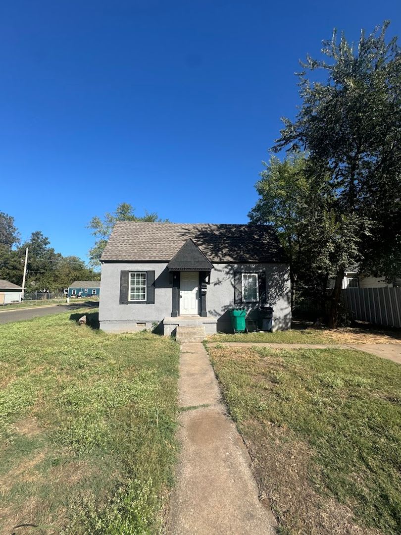 2 bedroom 1 bath house – photo 1