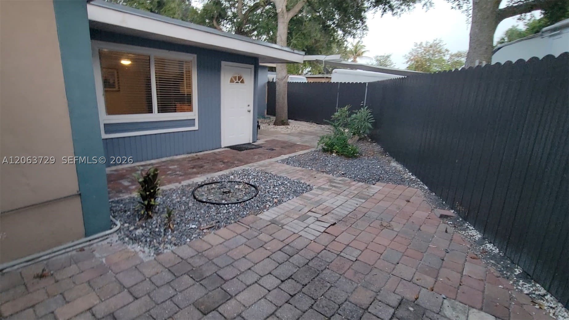1115 Sw 25Th Ave – photo 1