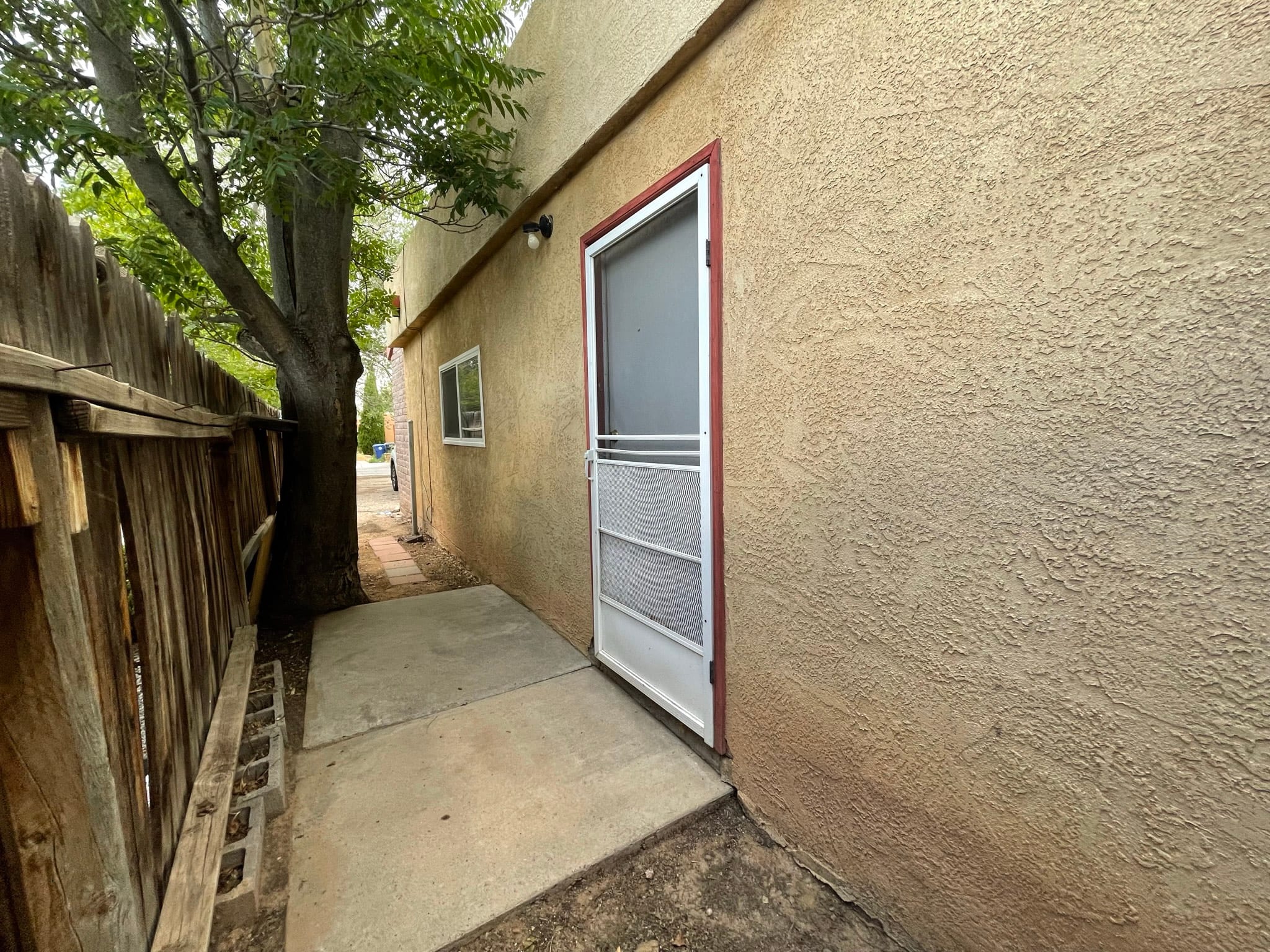 618 Jefferson NE – photo 1