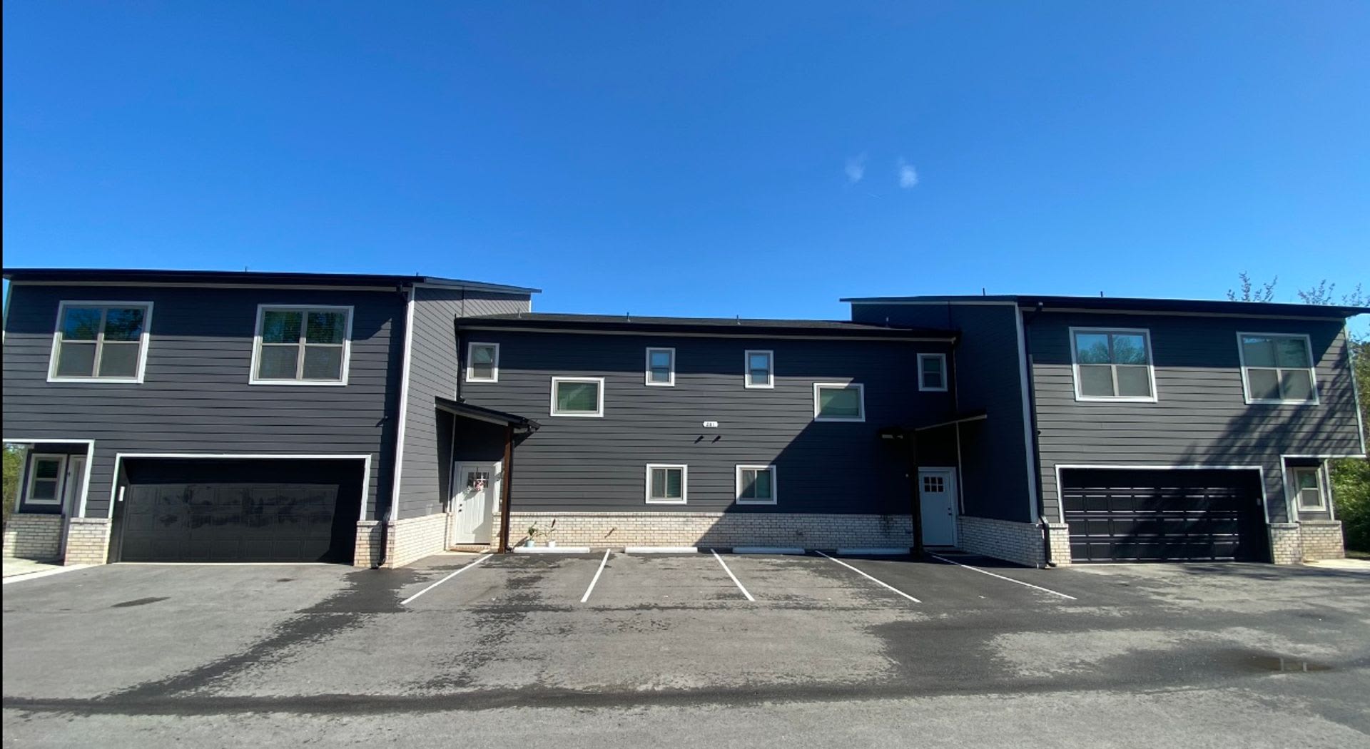 Newly Constructed Townhome! – photo 1