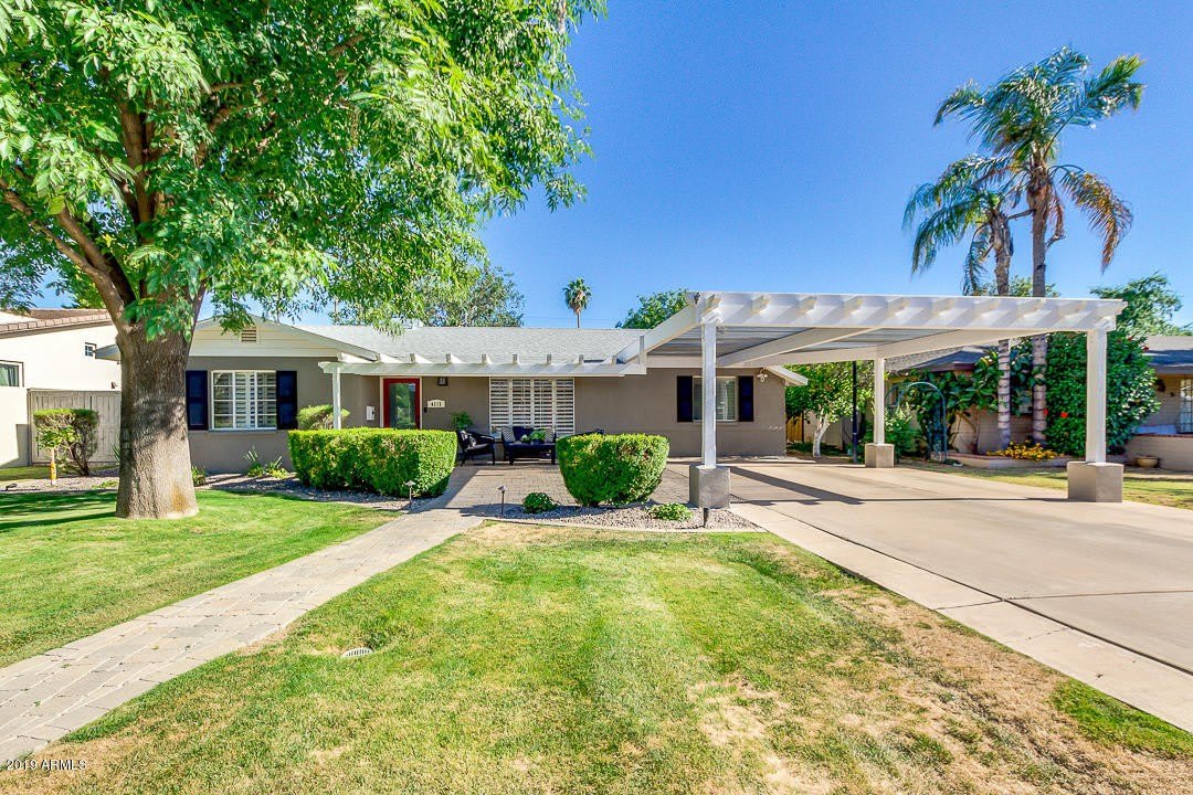 4113 E Minnezona Avenue – photo 1