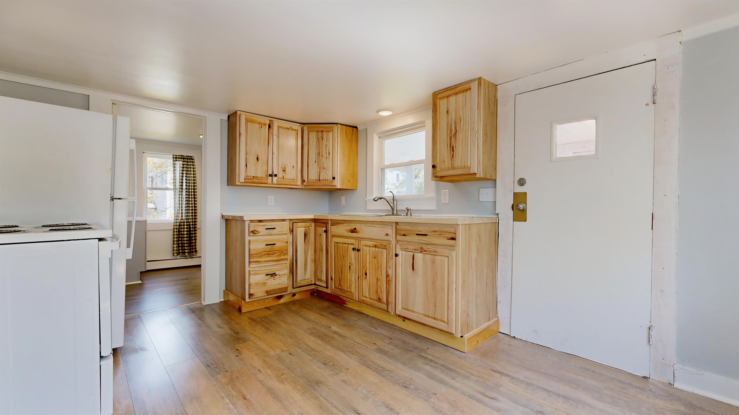 10 Riverbank Court – photo 1 of 41
