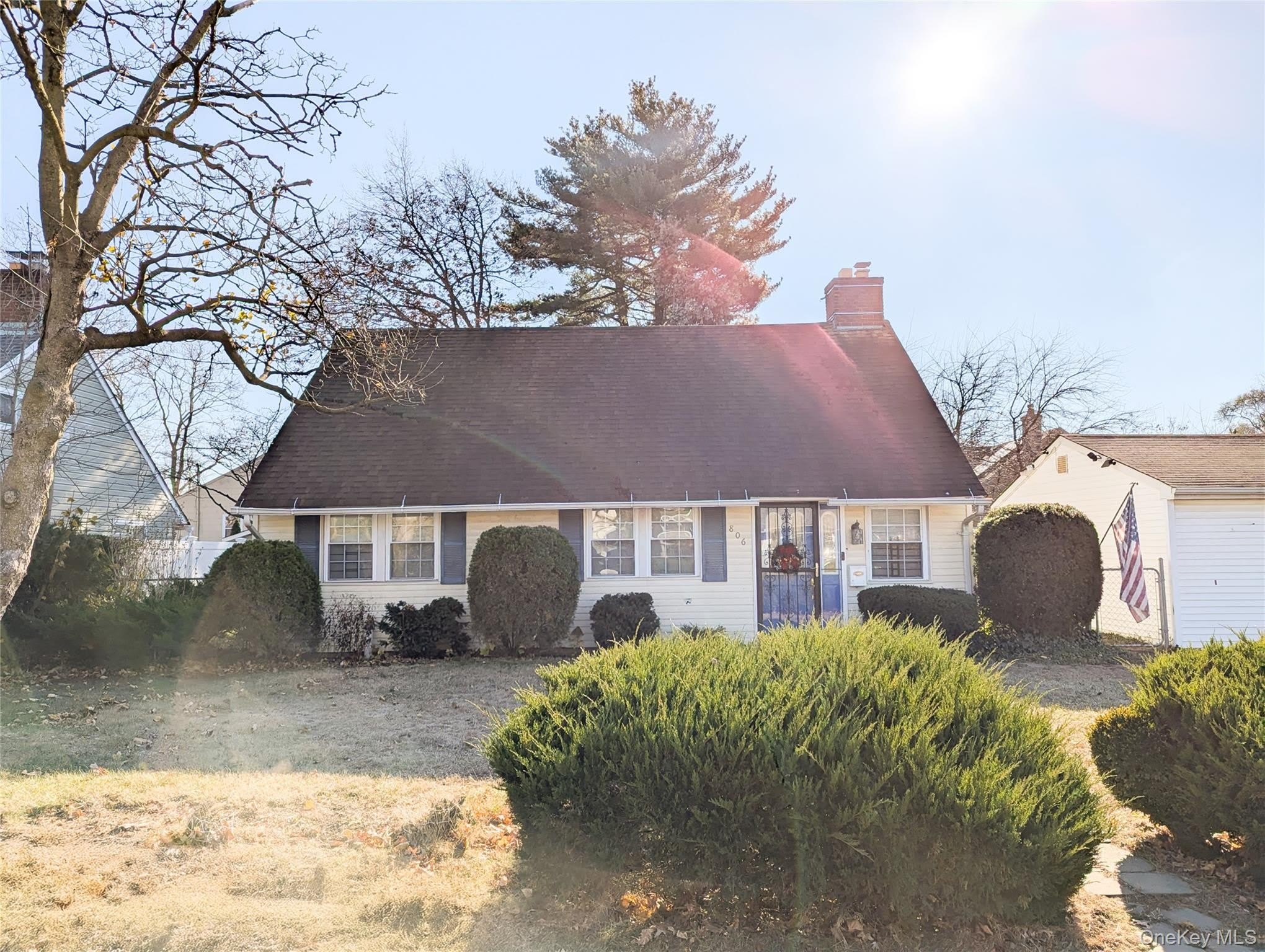 806 Oliver Avenue – photo 1 of 18