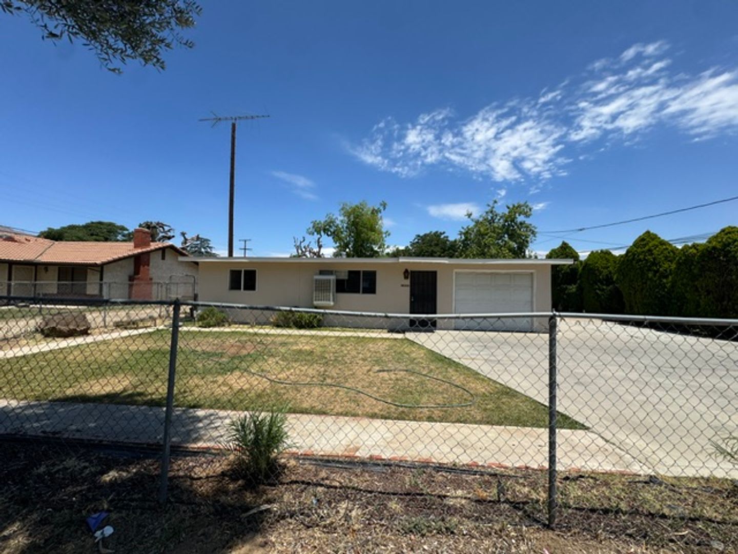 Beautifully Renovated 2 Bedroom Home Is Now Available For Rent – photo 1 of 252