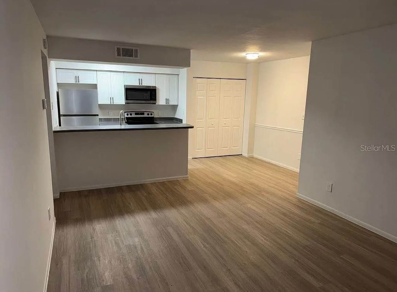 5313 Summerlin Rd. 1302 – photo 1
