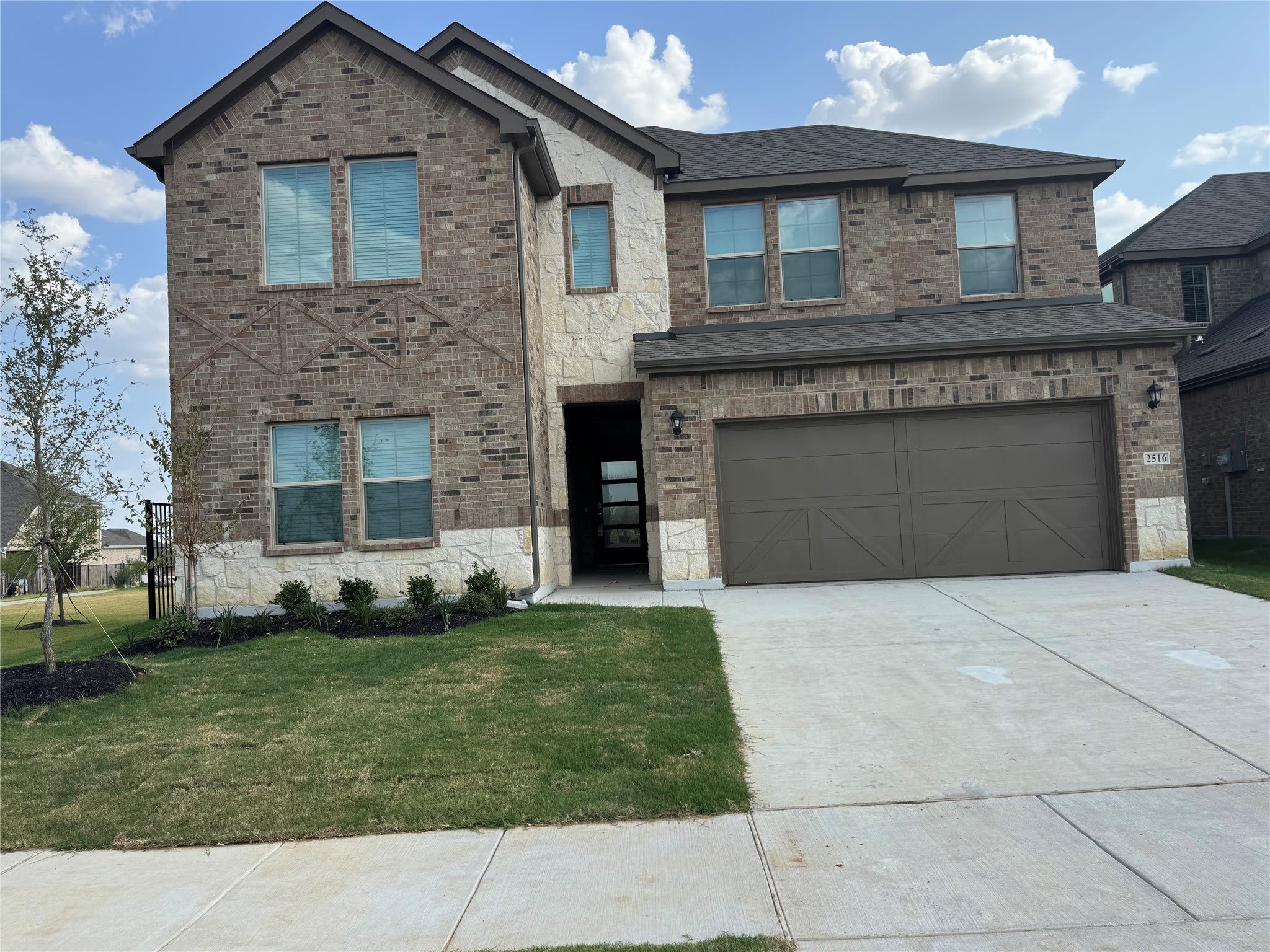 2516 Grapevine Way – photo 1