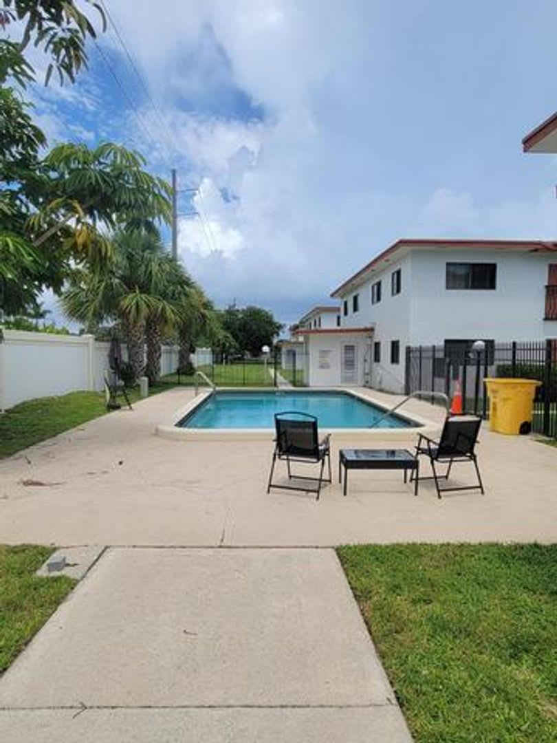 240 SW 7th Street 9, Boca Raton, FL 33432 – photo 1