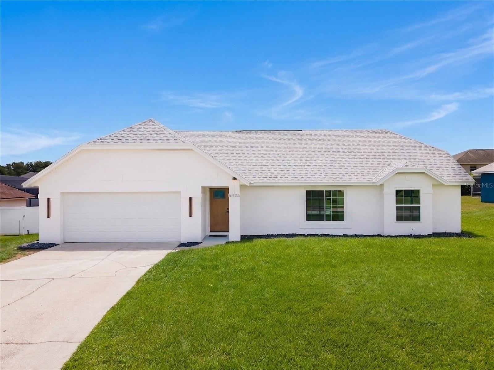 5424 LOMA VISTA Drive E – photo 1