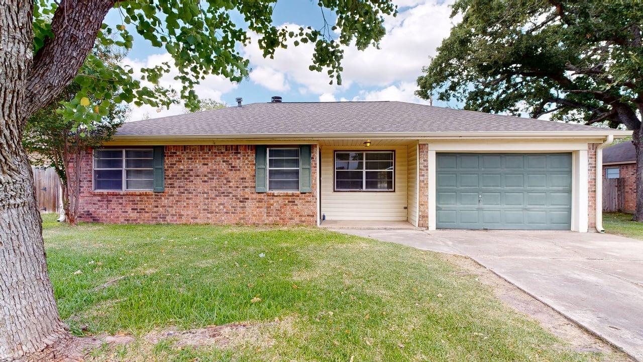 1107 Braeswood Dr – photo 1