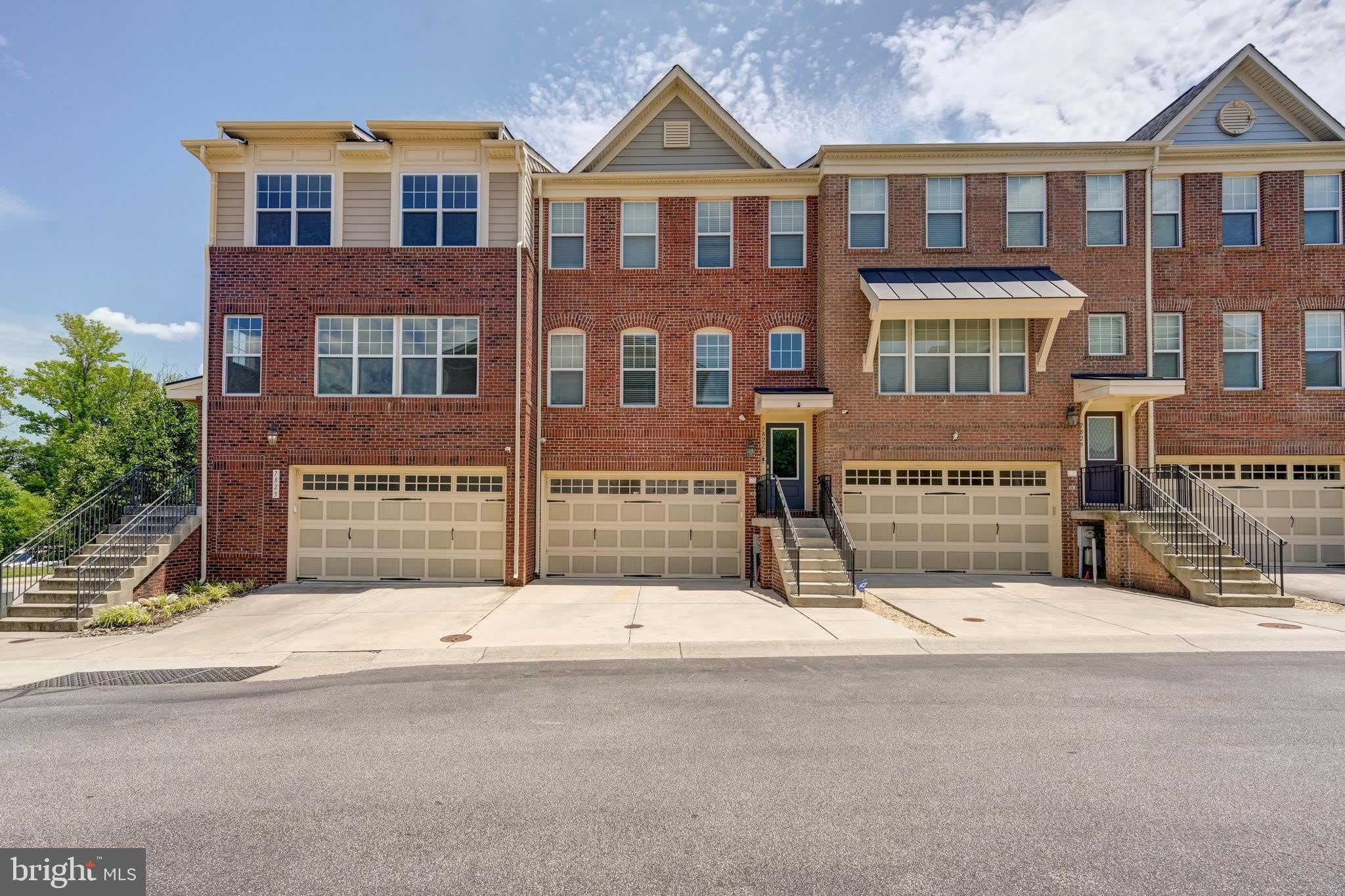 7827 CRYSTAL BROOK Way – photo 1