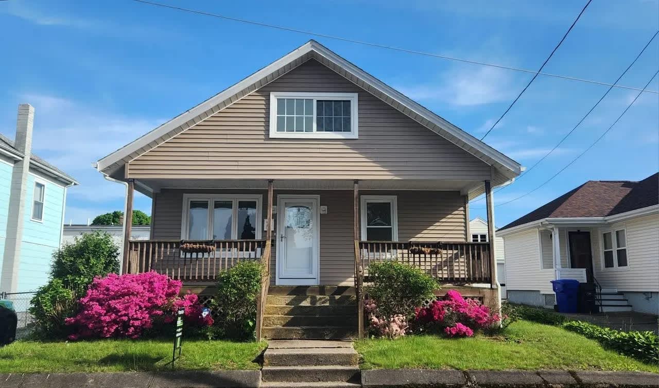 137 Sweet Avenue – photo 1 of 23