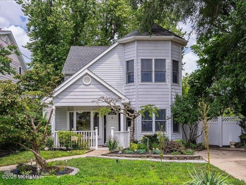 552 Prospect Avenue – photo 1 of 25