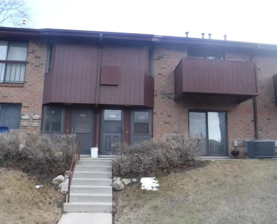 9020 North Park Plaza Court – photo 1 of 18