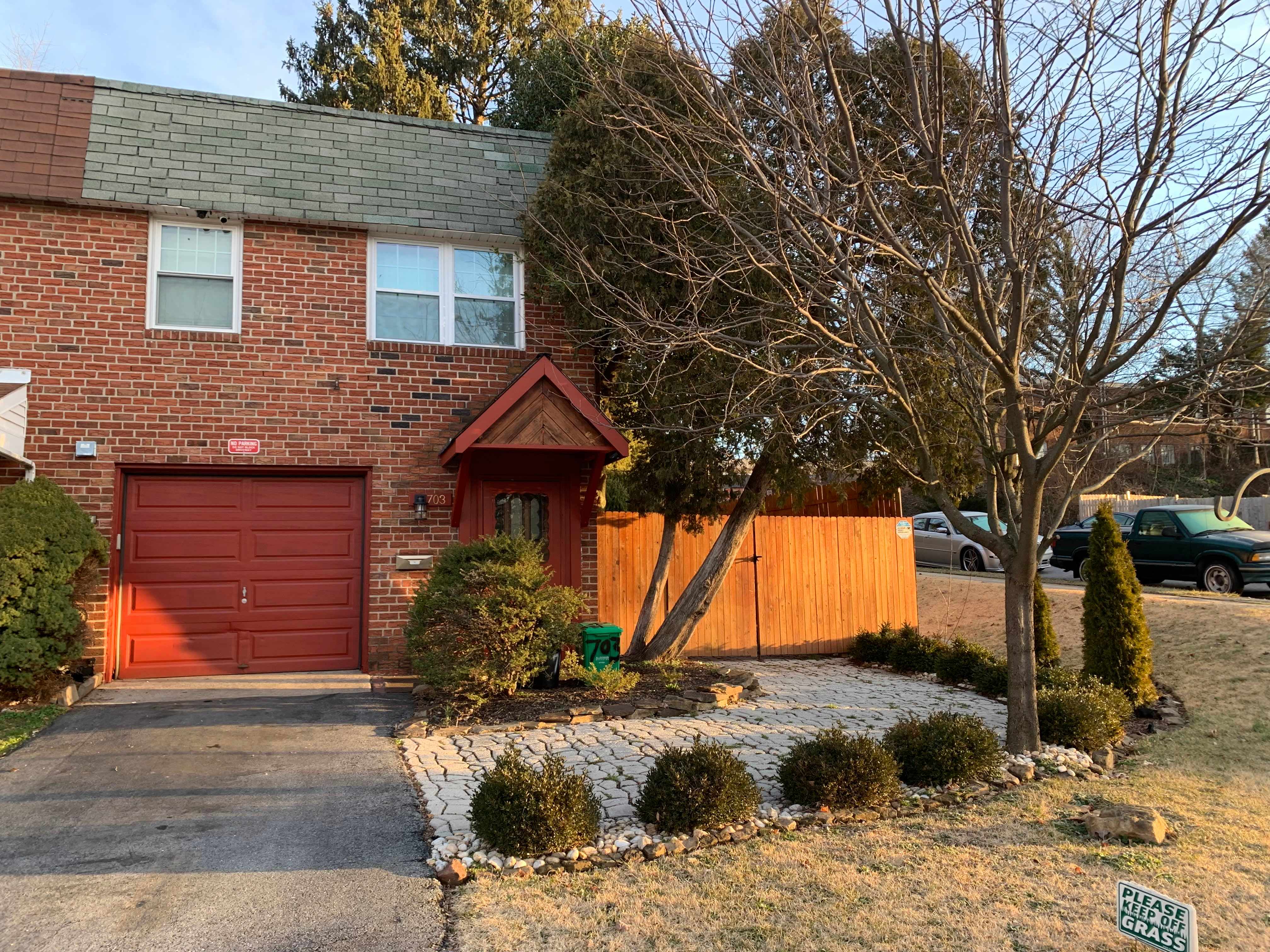 703 Dixon Street – photo 1