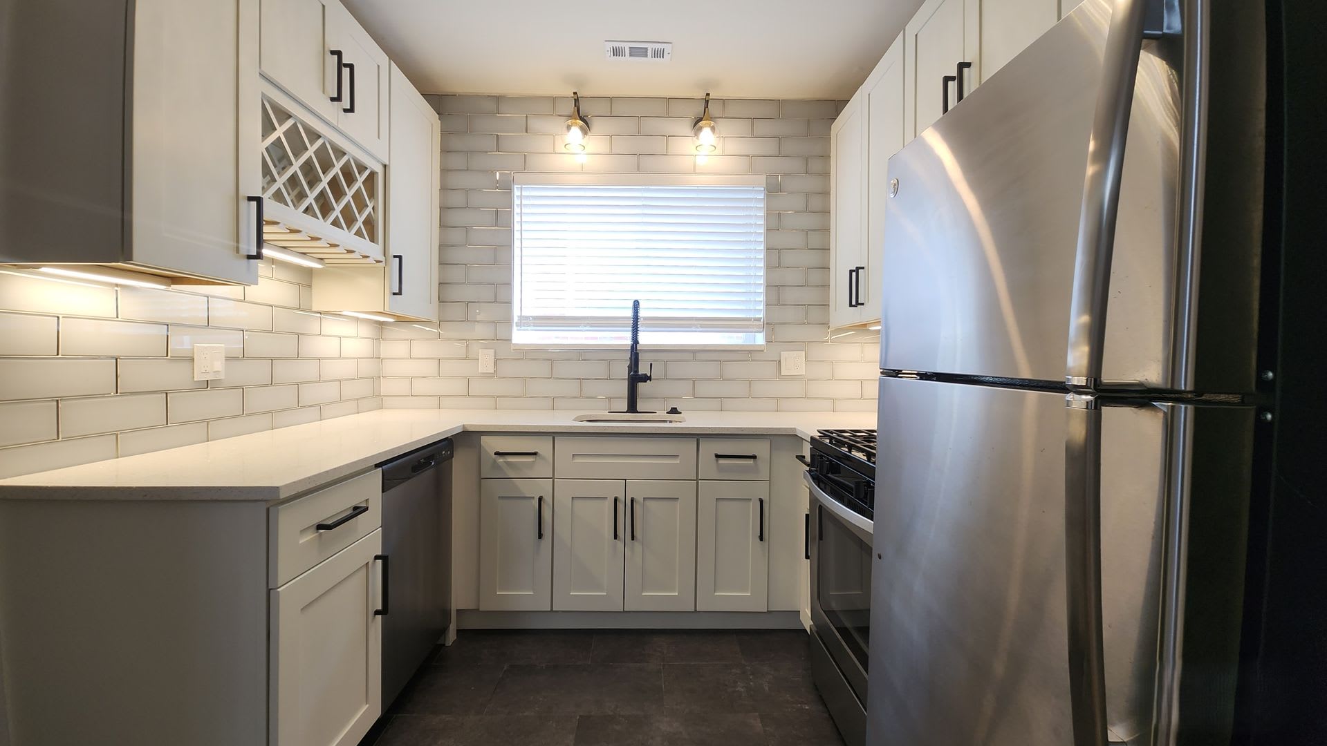 7512 Cromwell – photo 1 of 21