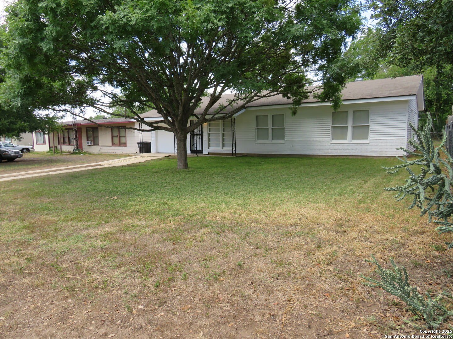 419 Anton Dr – photo 1