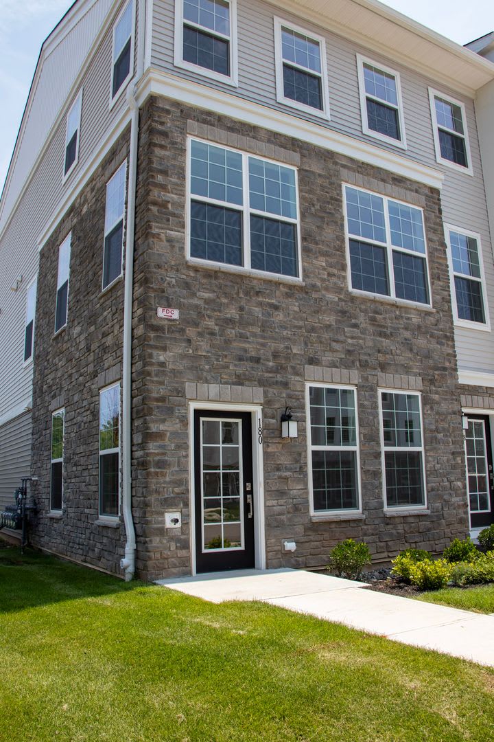180 Leona Stewart Lane – photo 1