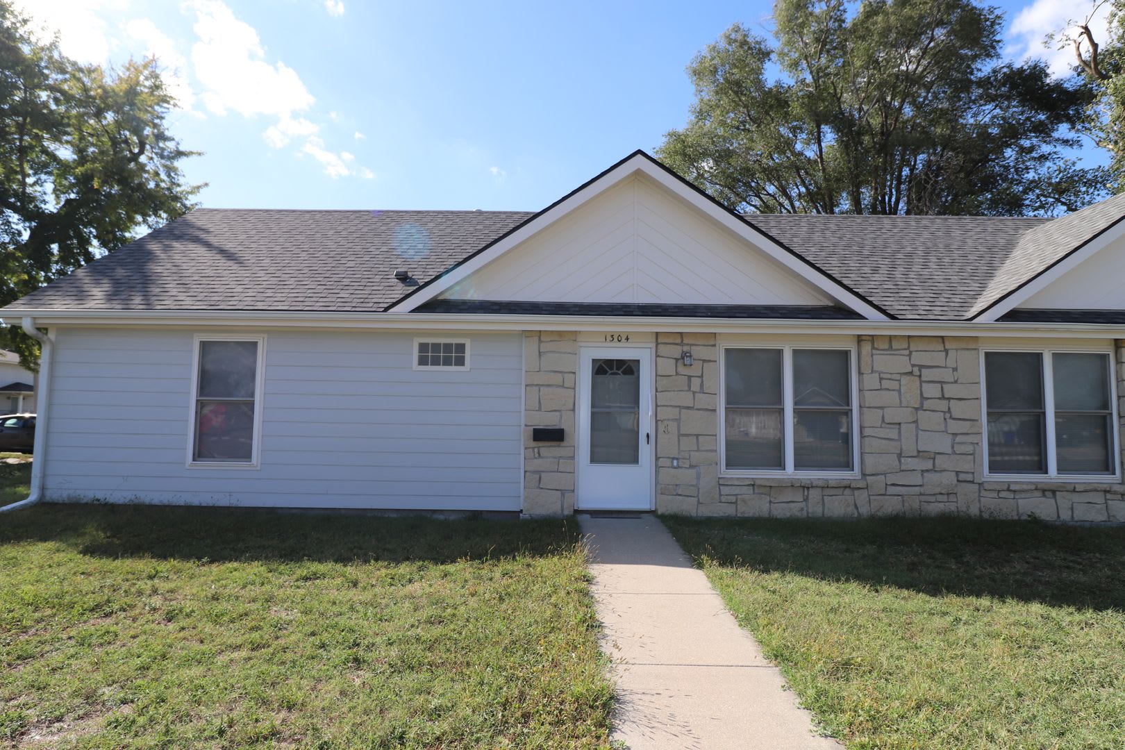 Remodeled Duplex Rent Ready – photo 1 of 14