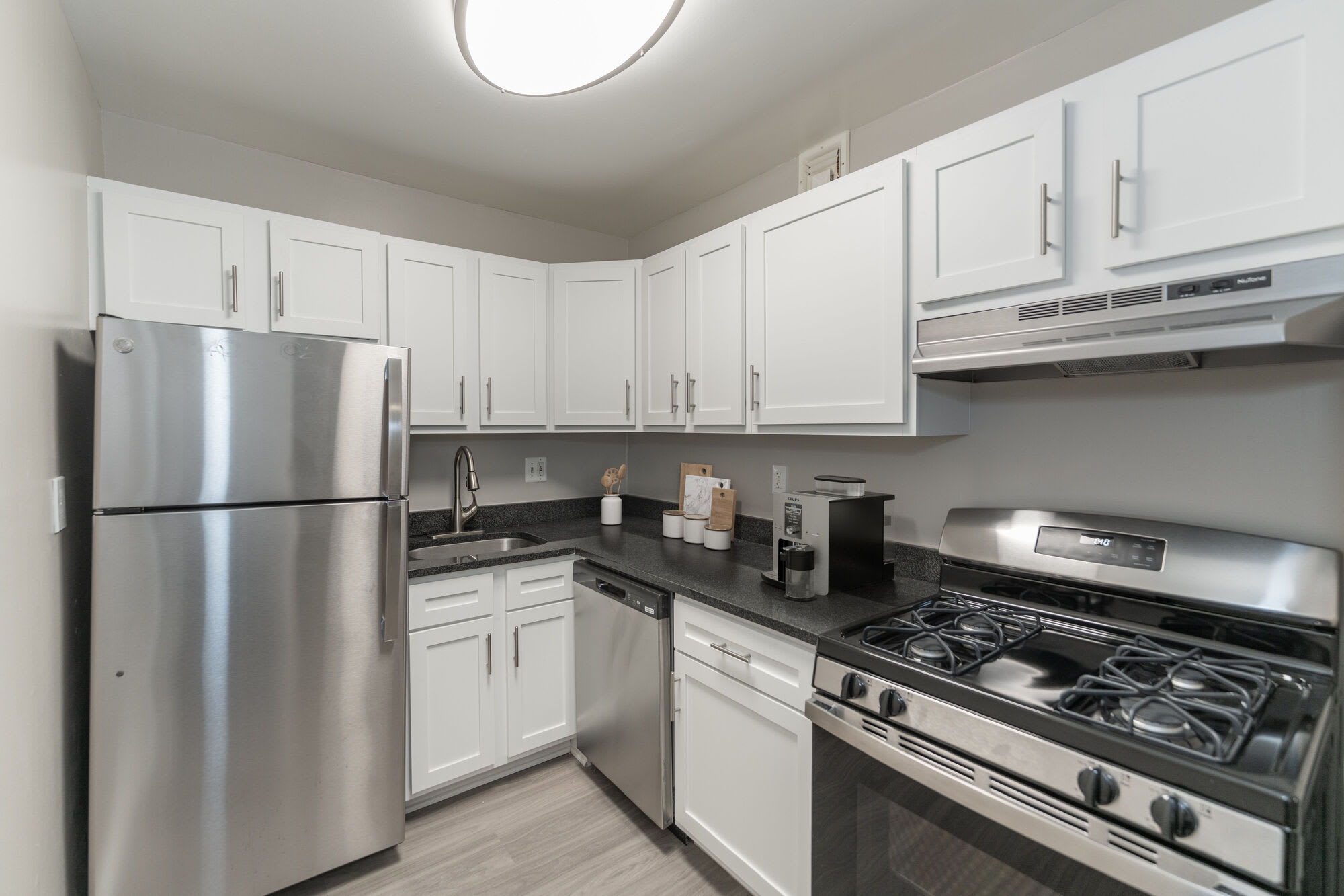 Mason Avenue Apartments – photo 1