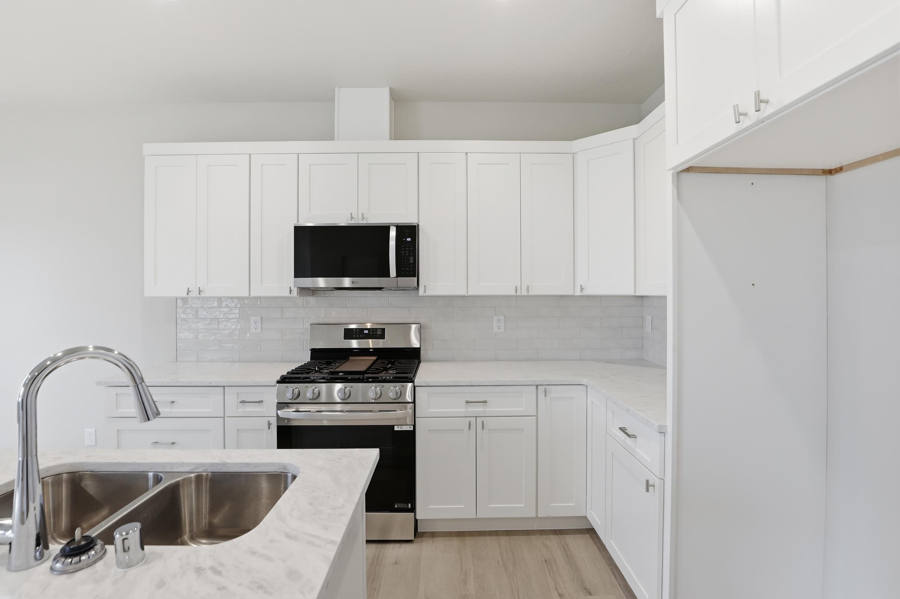 609 Creative Way – photo 1 of 210