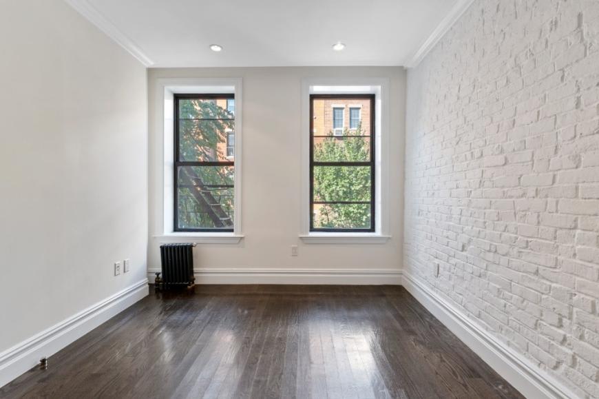402 East 12th Street – photo 1