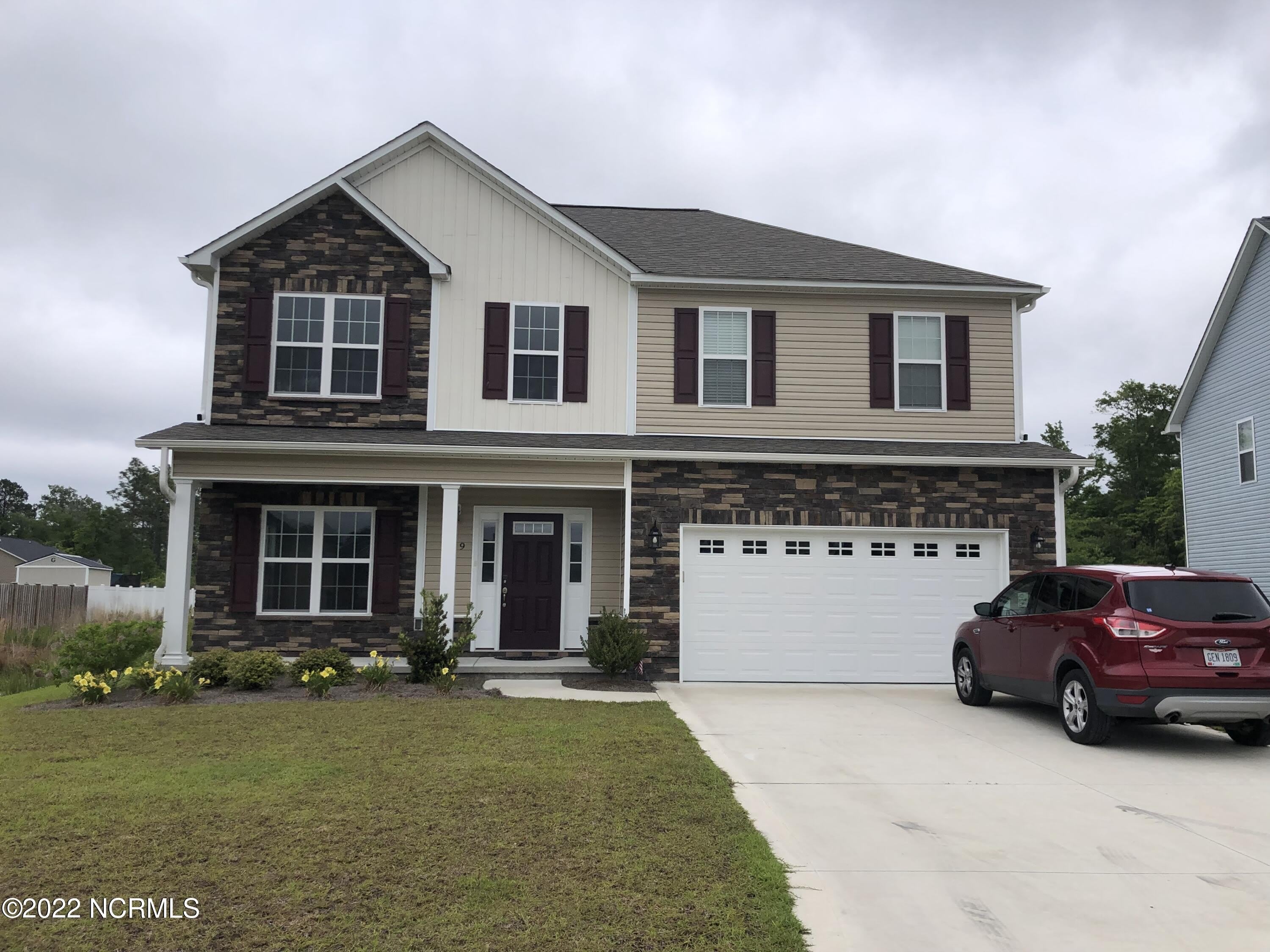 209 Legacy Lane – photo 1 of 16