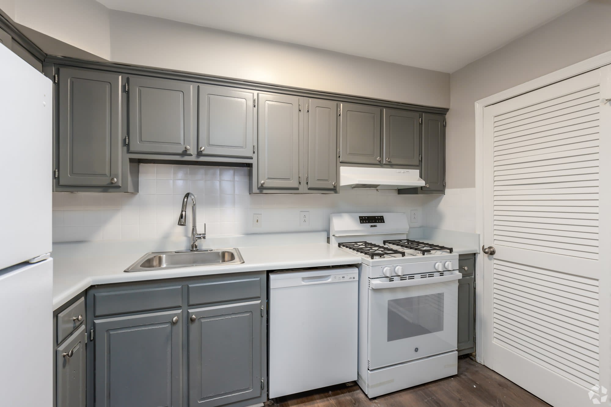 Miars Farm Apartments – photo 1 of 16