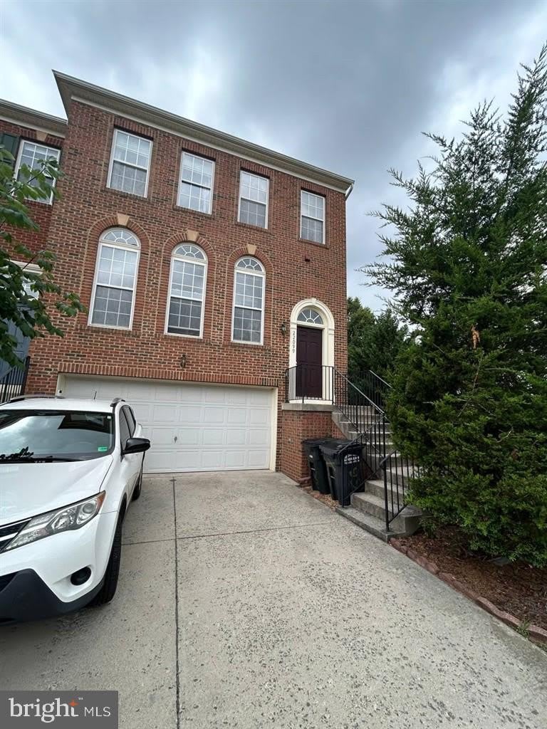 22099 CHELSY PAIGE Square – photo 1 of 6