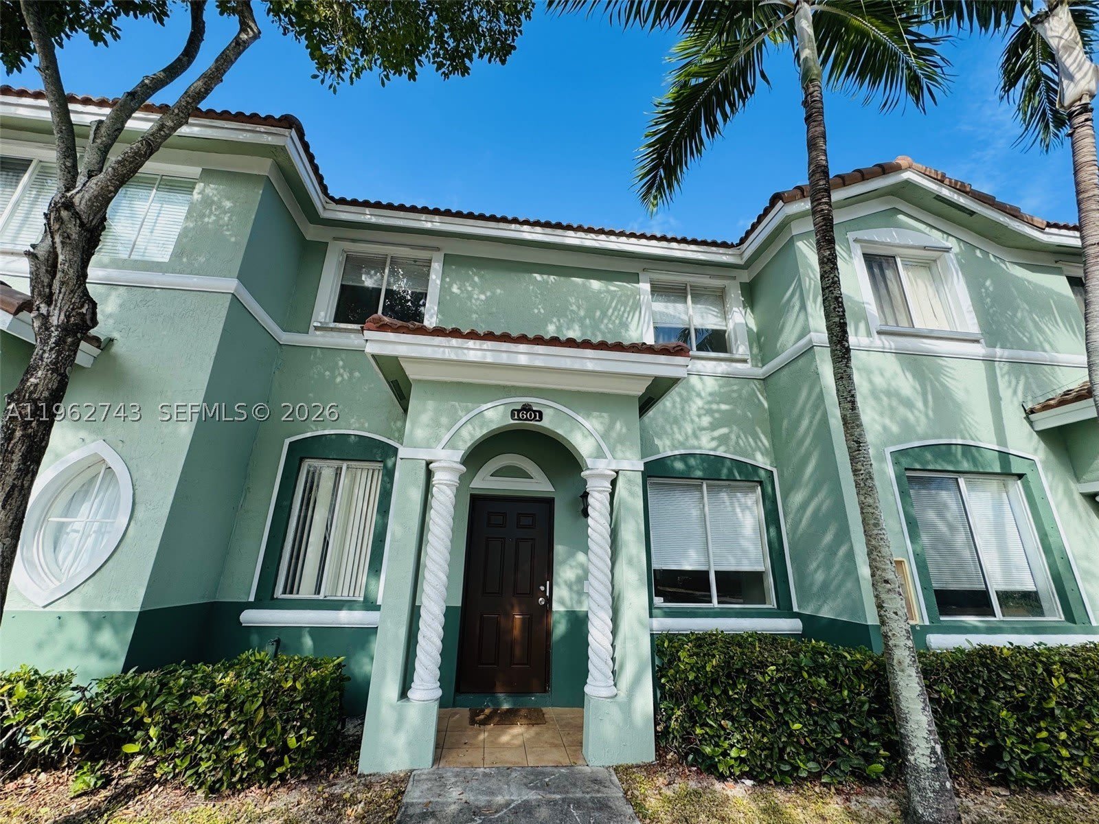 1601 SE 24th Ct – photo 1