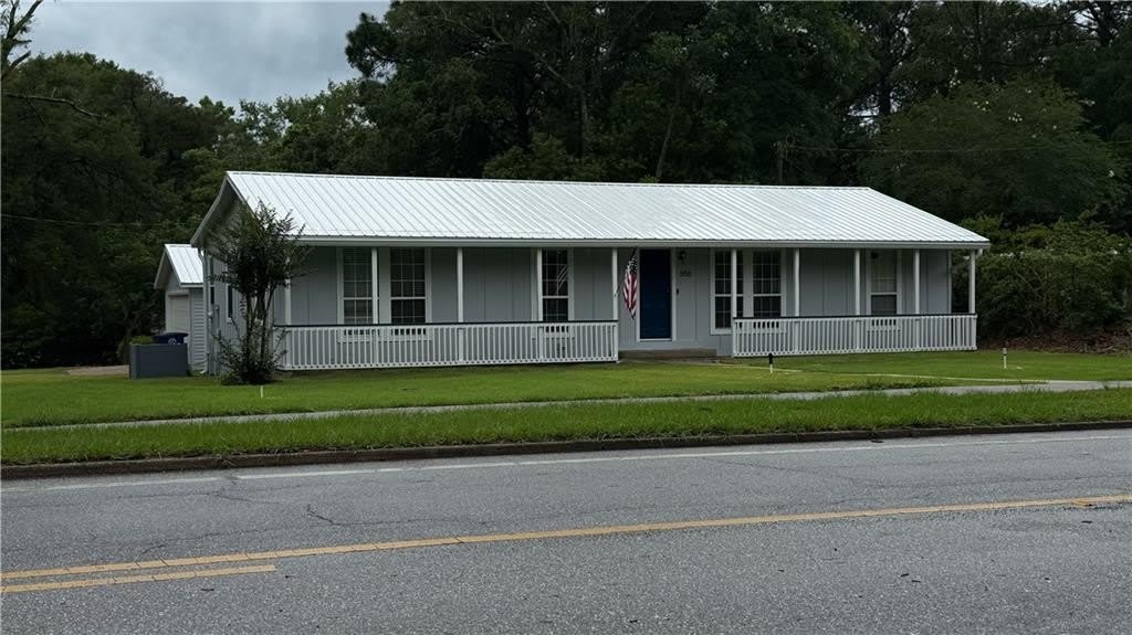 656 Fairhope Avenue – photo 1 of 20